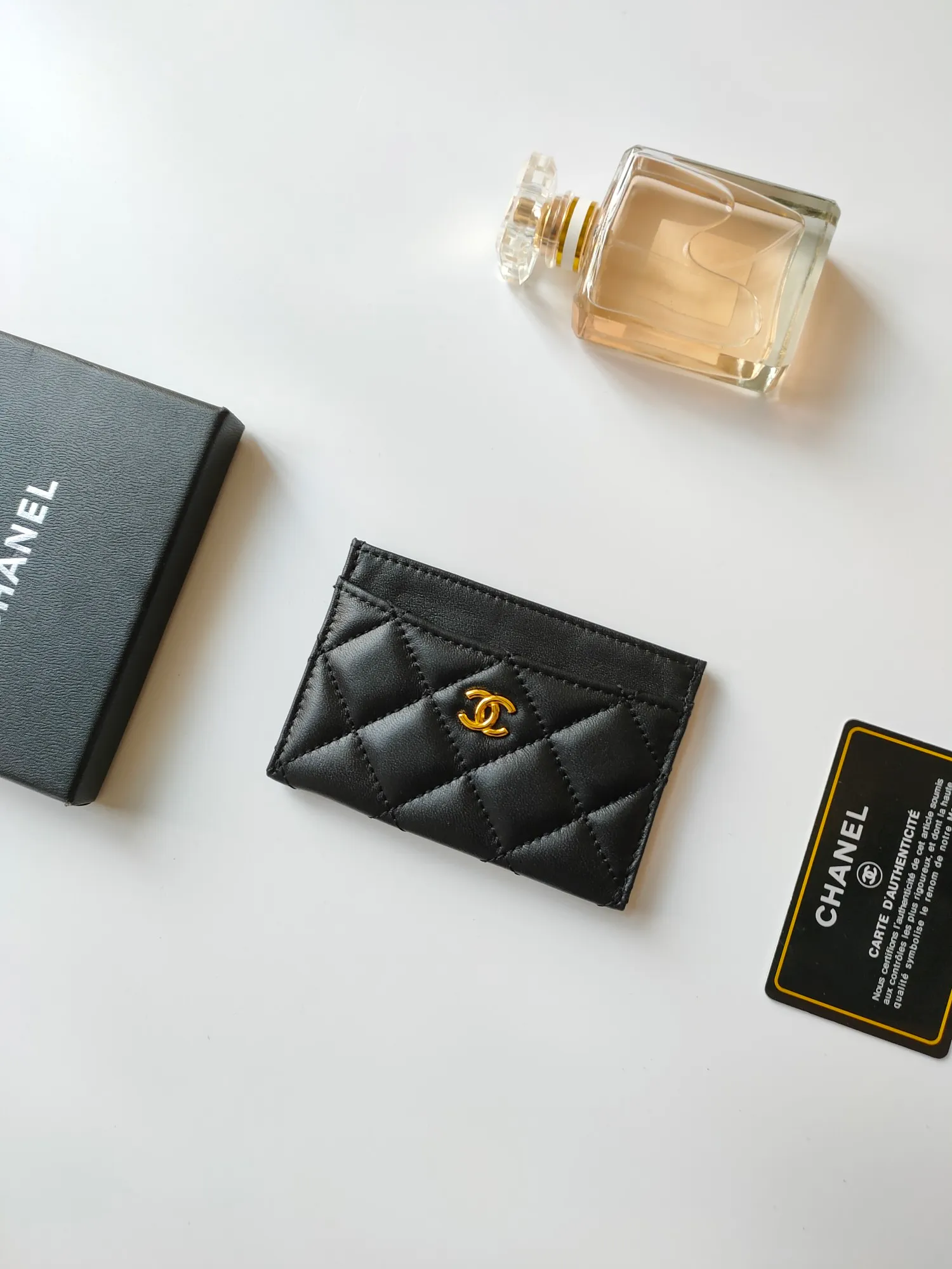 💰90 CHANEL Chanel counter style classic card holder👍Model number: AP446 Size: 7.5×11.2×0.5cm Sheepskin inside and outside😍😍Fine workmanship and high-end quality