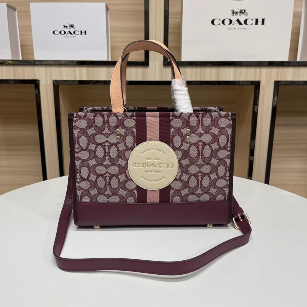 Top original order p440💰. coach/Coach new model C8448 Butot horizontal series, latest style design, large round cake LOGO, very iconic, big C with hemp thread presbyopia embroidery, size is about 29/13/22.