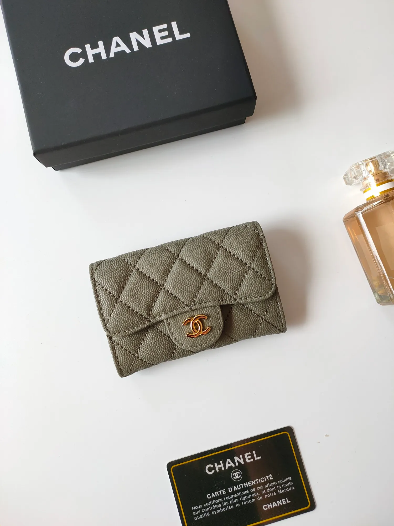 ￥110 CHANEL Chanel classic flap card holder. Imported sheepskin and caviar cowhide, card holder and coin purse integrated, with slip pocket on the back, model number: AP448, size: 7.5 × 11.3 × 2.1 cm
