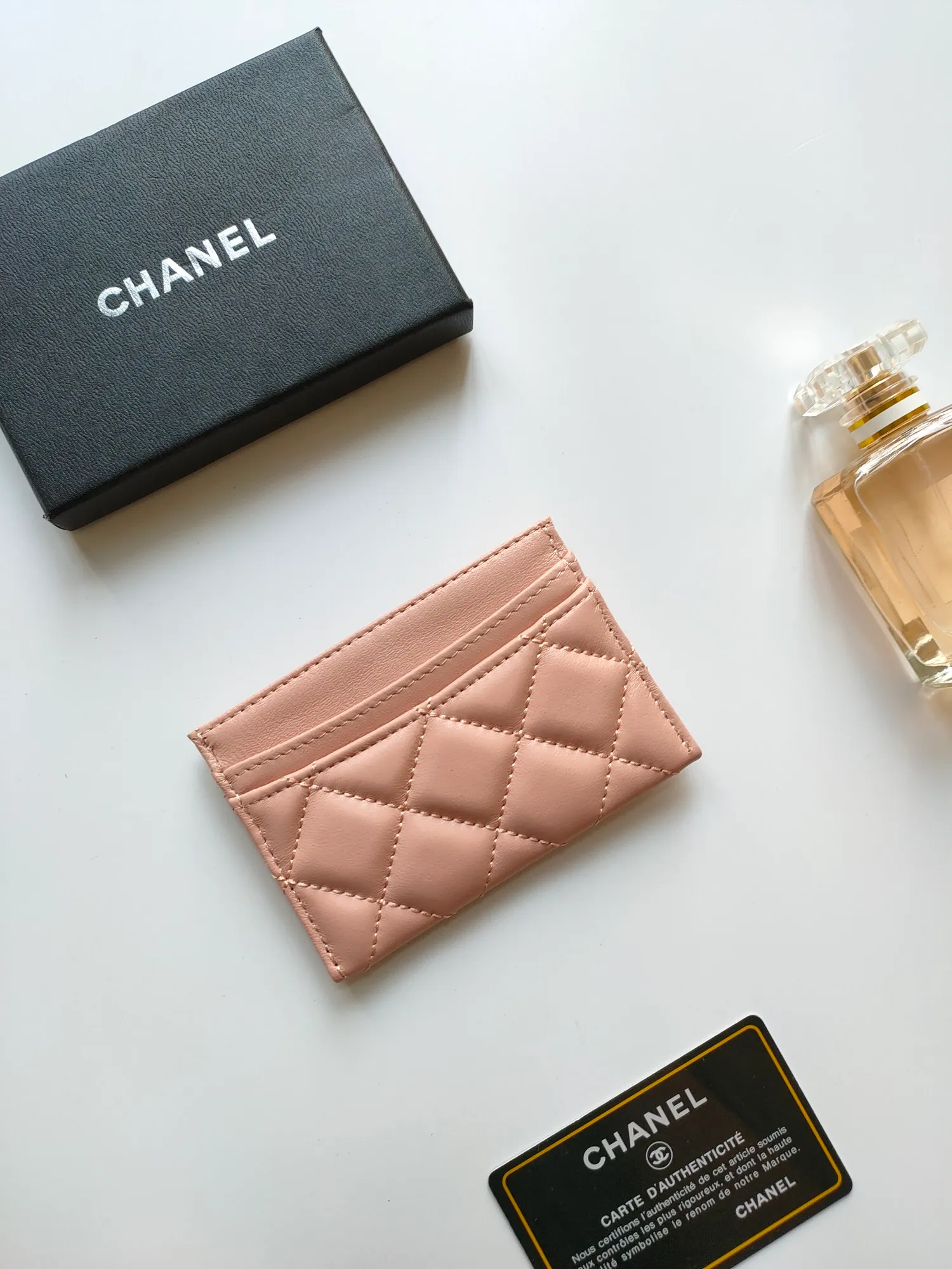 💰90 CHANEL Chanel counter style classic card holder👍Model number: AP446 Size: 7.5×11.2×0.5cm Sheepskin inside and outside😍😍Fine workmanship and high-end quality