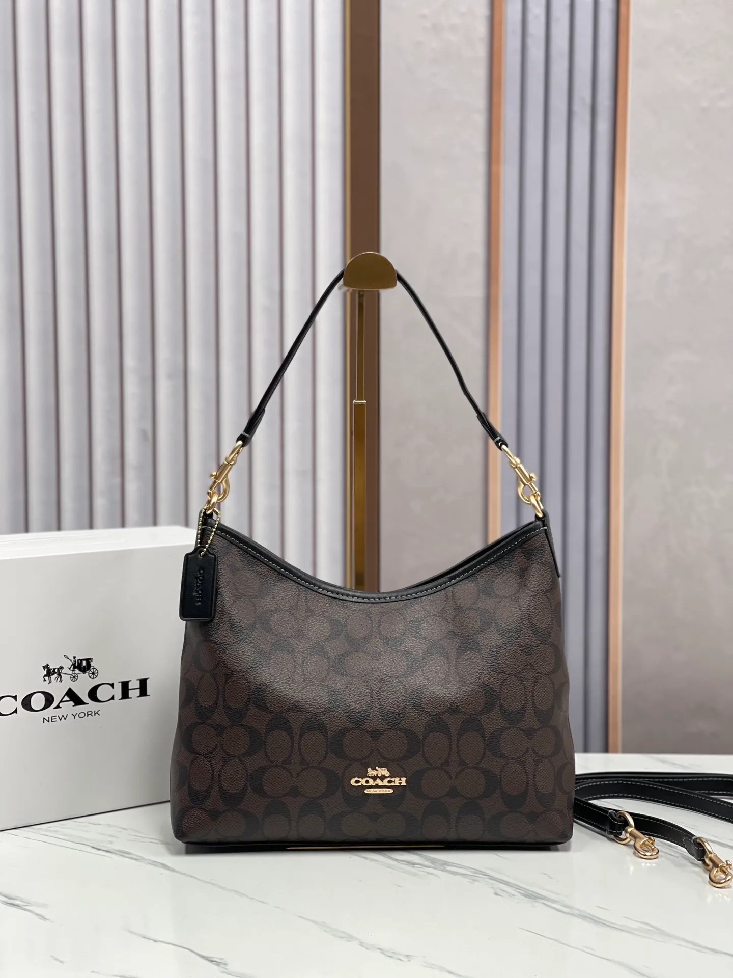 Top original order, batch 420💰Koujia counter synchronization. New underarm bag Laurela single shoulder crossbody portable hobo bag Style number: CR149 Size: 28-18-11cm