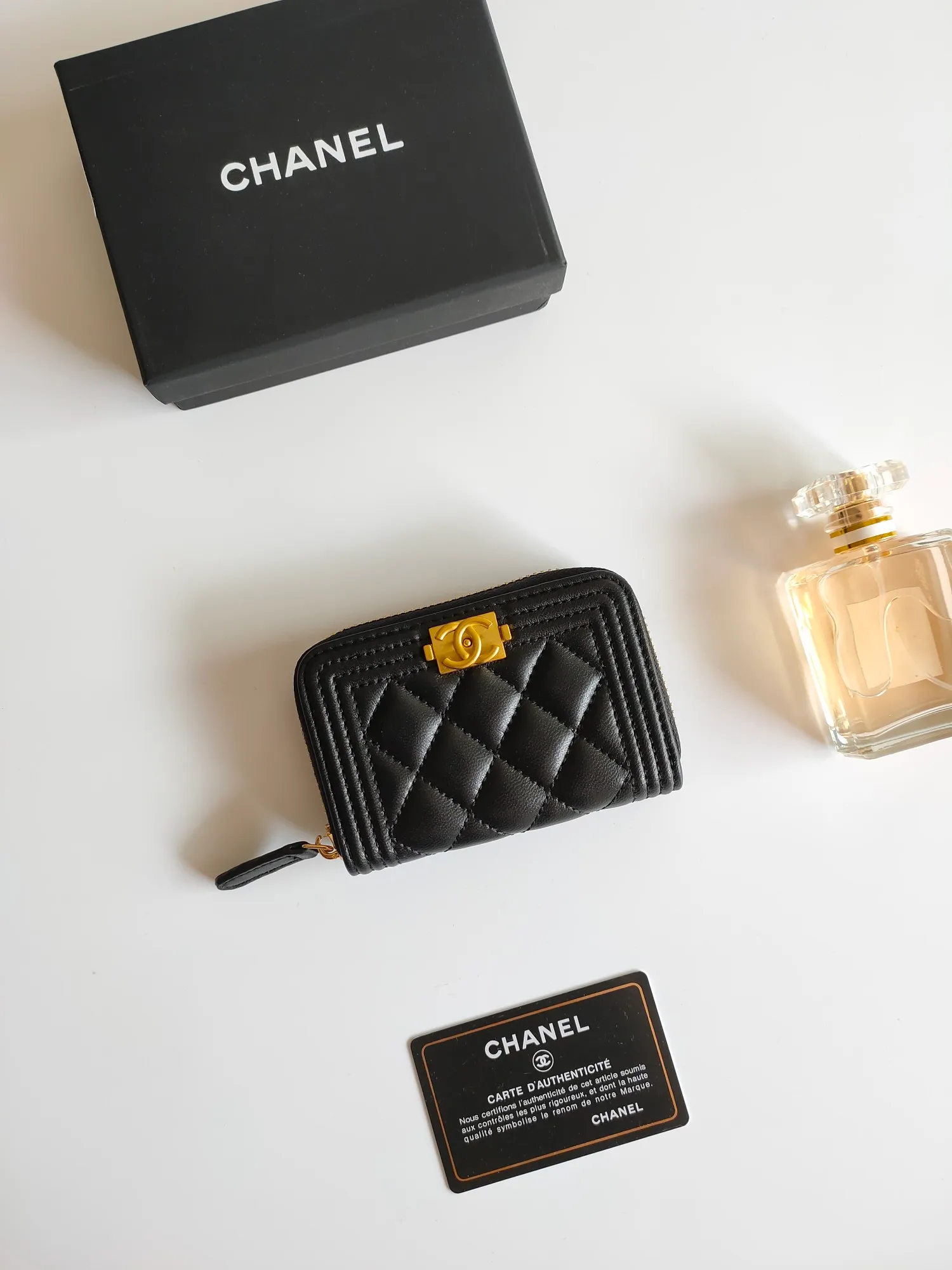 ￥120 Chanel card holder❤Coin purse️❤️Full leather inside and outside. Counter style. Impeccable workmanship details. Adhere to high quality. Style number: A84433 Size: 11.5x8cm
