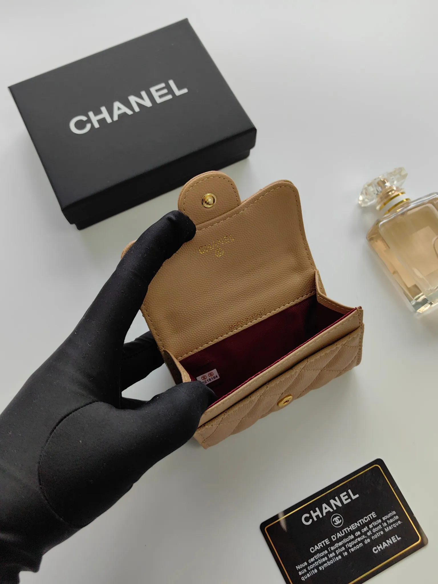 ￥110 CHANEL Chanel classic flap card holder. Imported sheepskin and caviar cowhide, card holder and coin purse integrated, with slip pocket on the back, model number: AP448, size: 7.5 × 11.3 × 2.1 cm