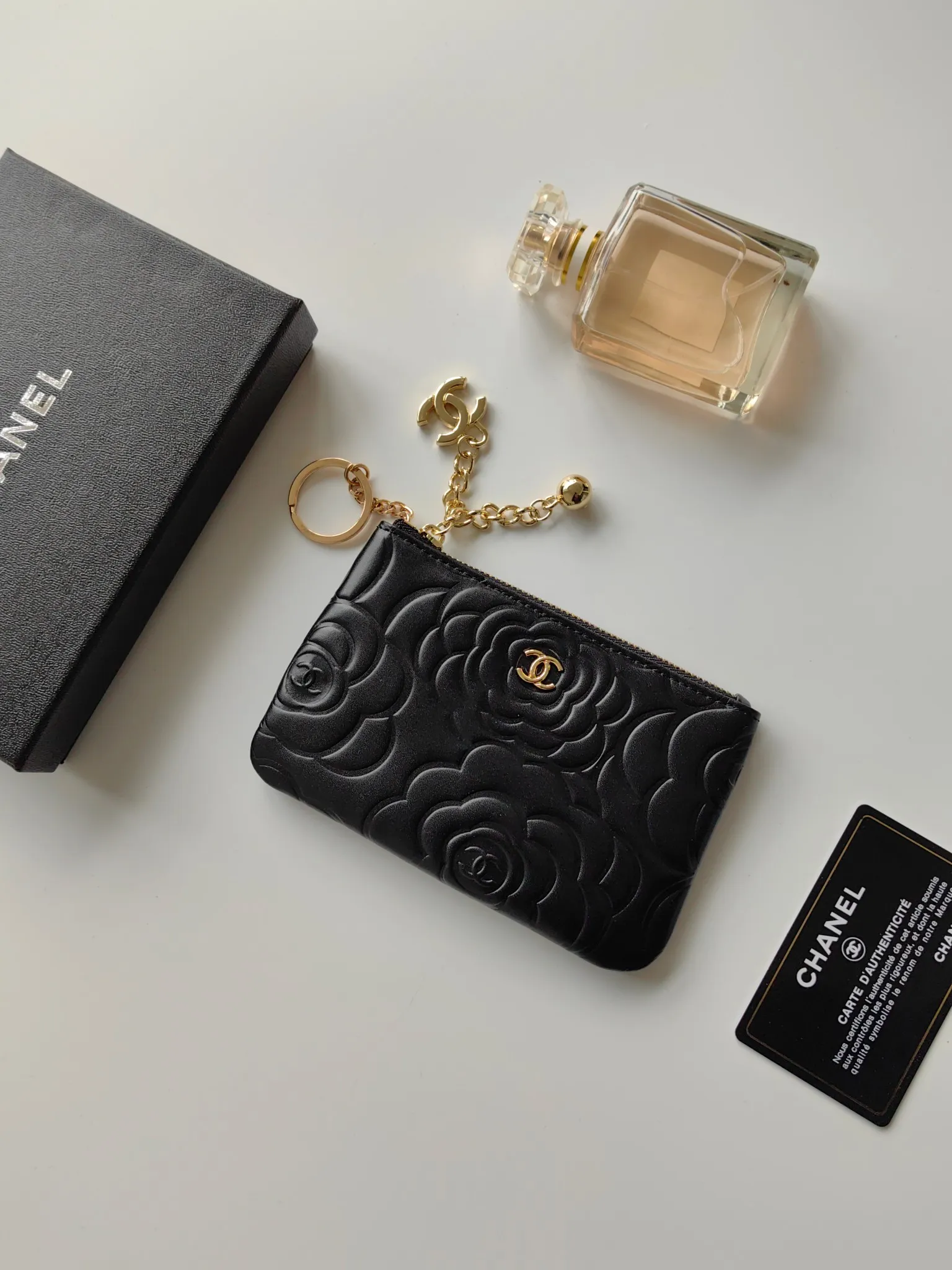 ￥120 CHANEL’s new pendant coin purse💦Model No. A50168 top-quality leather hardware, camellia pattern. Beautiful details, complete package! Size:14-10-1cm