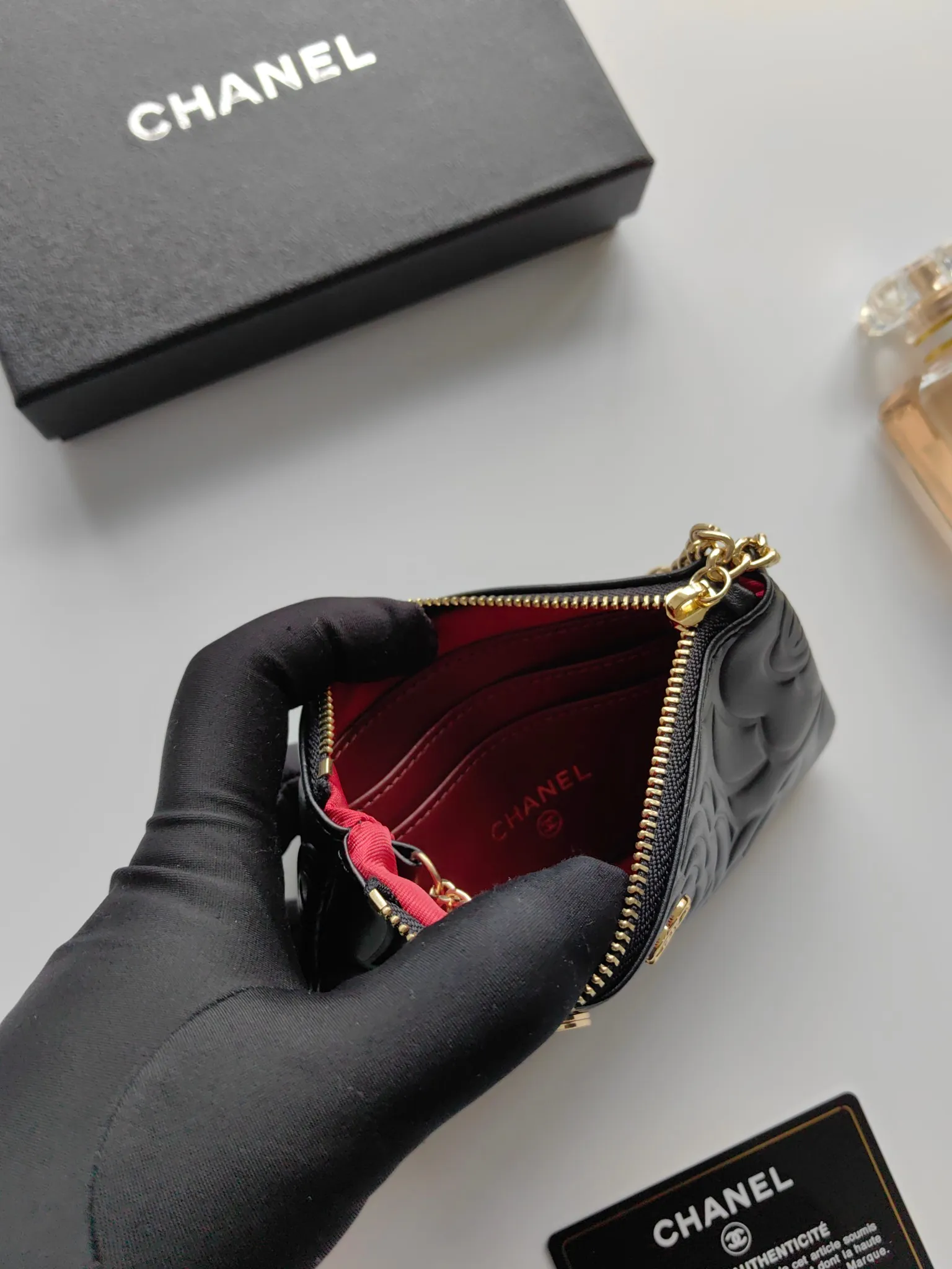 ￥120 CHANEL’s new pendant coin purse💦Model No. A50168 top-quality leather hardware, camellia pattern. Beautiful details, complete package! Size:14-10-1cm