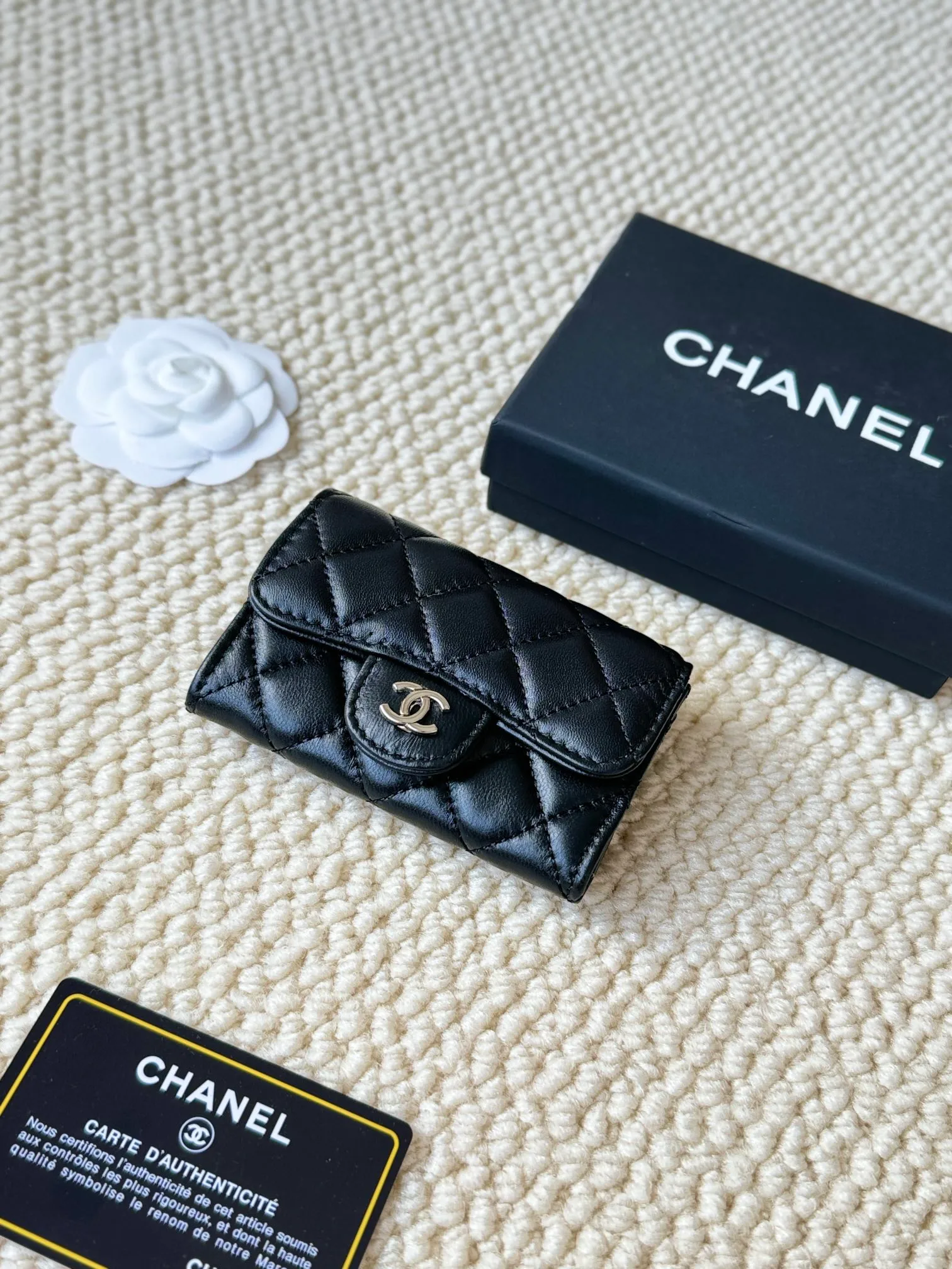 💰120 chanel lambskin model number: AP458 The most classic card holder, coin purse, Chanel classic flap card holder. Sheepskin series card holder and coin purse in one, with slip pocket on the back. Size: 7.5 × 11.3 × 2.1 cm