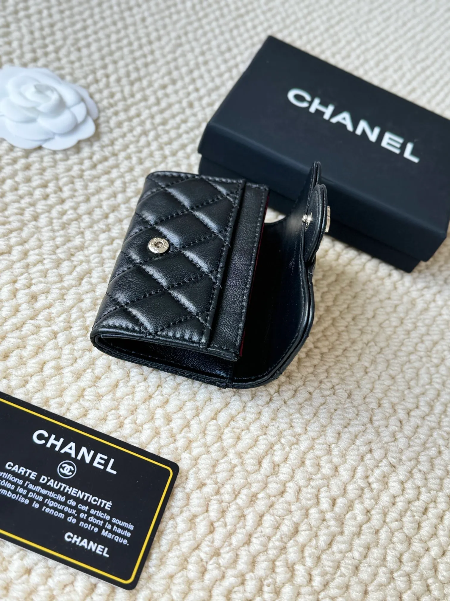 💰120 chanel lambskin model number: AP458 The most classic card holder, coin purse, Chanel classic flap card holder. Sheepskin series card holder and coin purse in one, with slip pocket on the back. Size: 7.5 × 11.3 × 2.1 cm