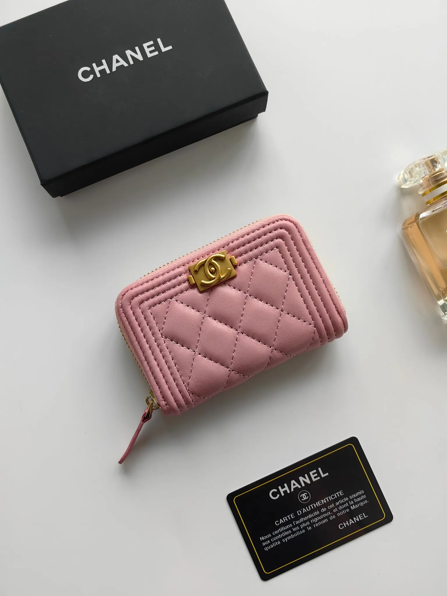 ￥140 Chanel card holder❤Coin purse️❤️Full leather inside and outside. Counter style. Impeccable workmanship details. Adhere to high quality. Style number: A84433 Size: 11.5x8cm