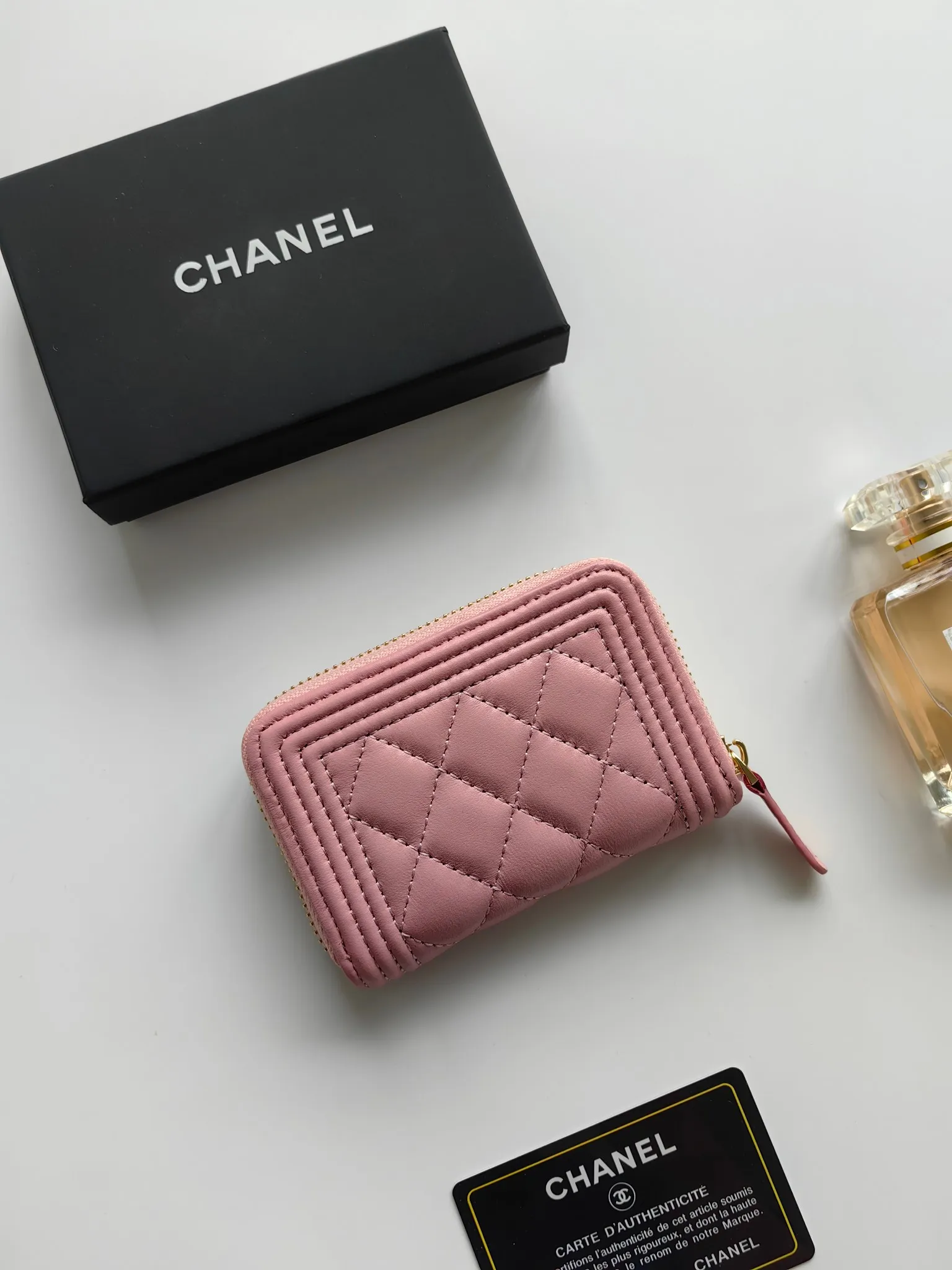 ￥140 Chanel card holder❤Coin purse️❤️Full leather inside and outside. Counter style. Impeccable workmanship details. Adhere to high quality. Style number: A84433 Size: 11.5x8cm