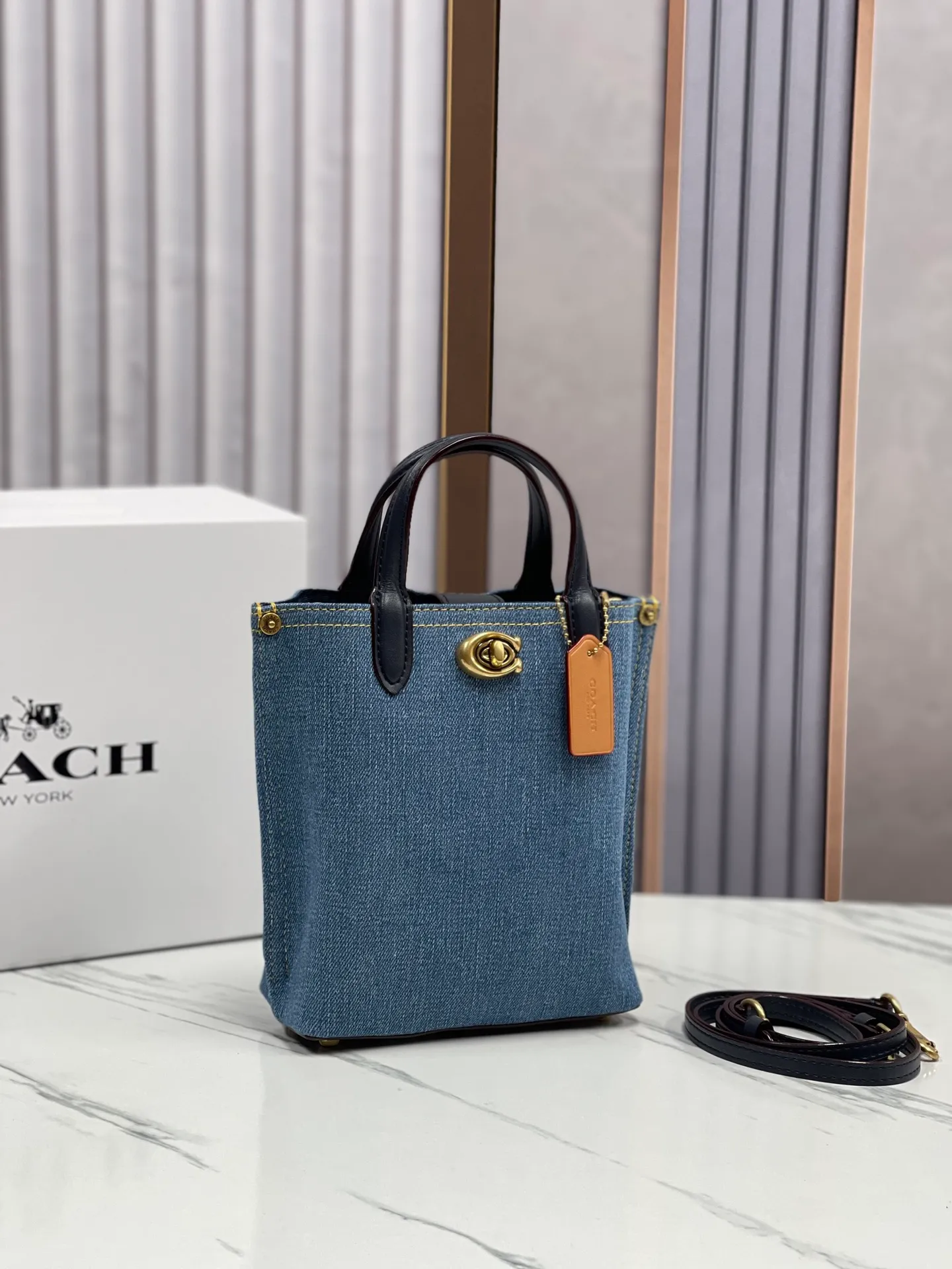 Batch 440💰Coach/Coach new counter 2024 CR676 CR675 new Willow tote bag mini denim/cowhide, the bag has compartments and small girls can completely handle it, size: 16.5