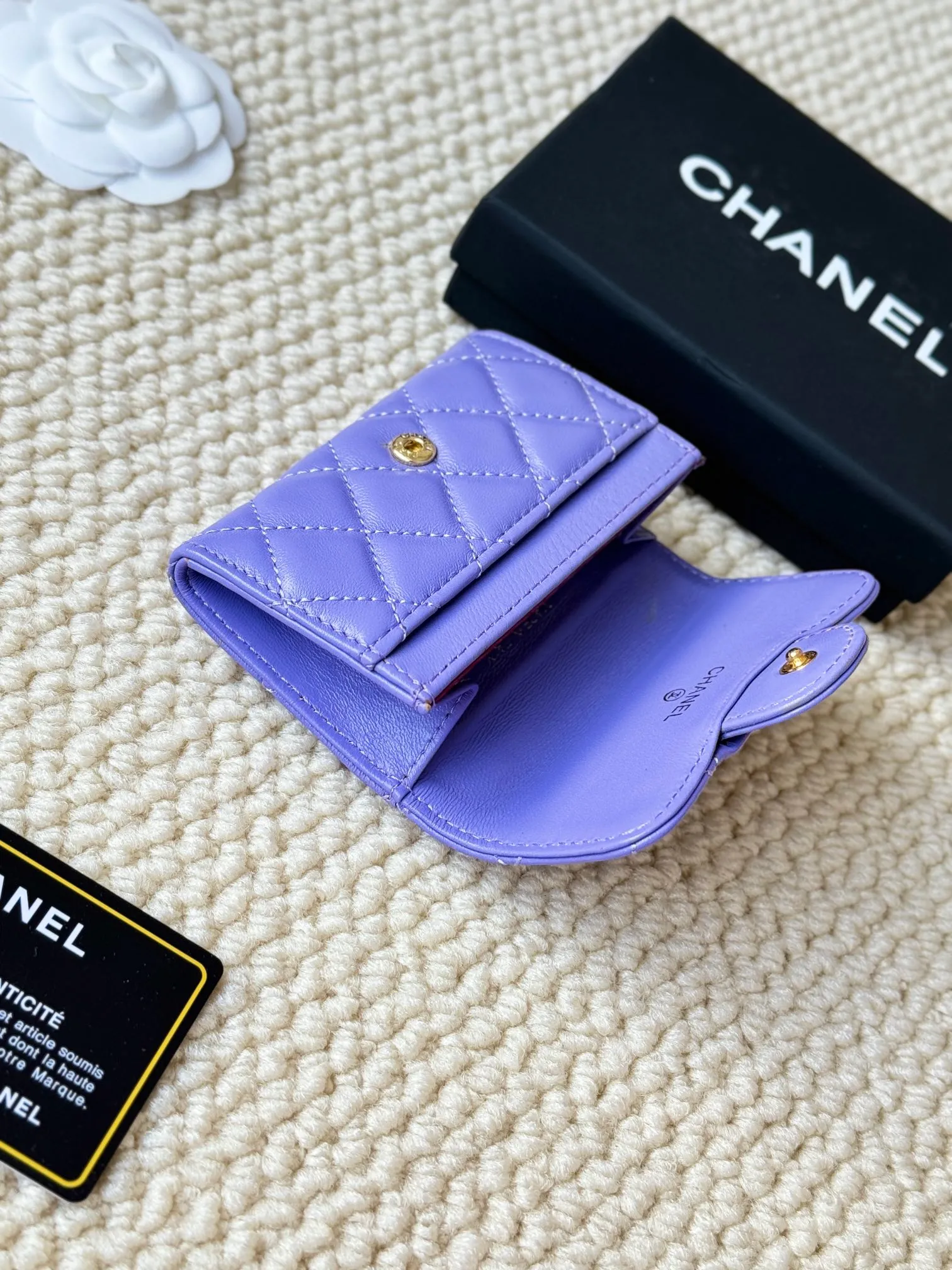 💰120 chanel lambskin model number: AP458 The most classic card holder, coin purse, Chanel classic flap card holder. Sheepskin series card holder and coin purse in one, with slip pocket on the back. Size: 7.5 × 11.3 × 2.1 cm