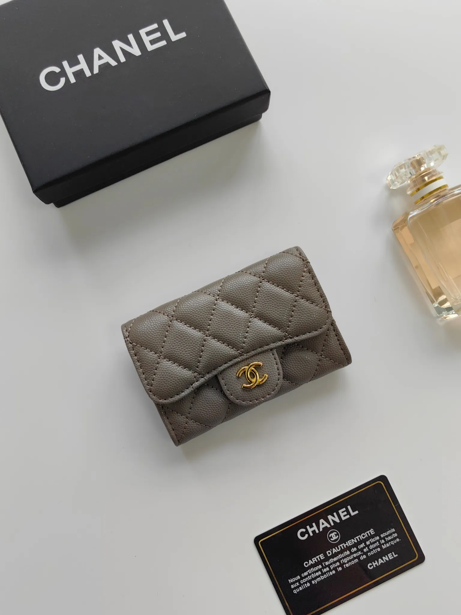 ￥110 CHANEL Chanel classic flap card holder. Imported sheepskin and caviar cowhide, card holder and coin purse integrated, with slip pocket on the back, model number: AP448, size: 7.5 × 11.3 × 2.1 cm