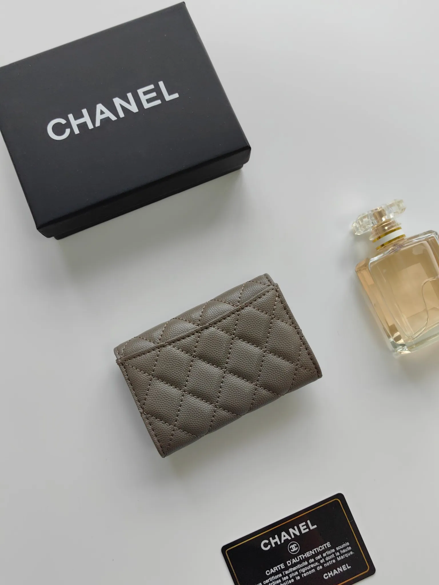 ￥110 CHANEL Chanel classic flap card holder. Imported sheepskin and caviar cowhide, card holder and coin purse integrated, with slip pocket on the back, model number: AP448, size: 7.5 × 11.3 × 2.1 cm