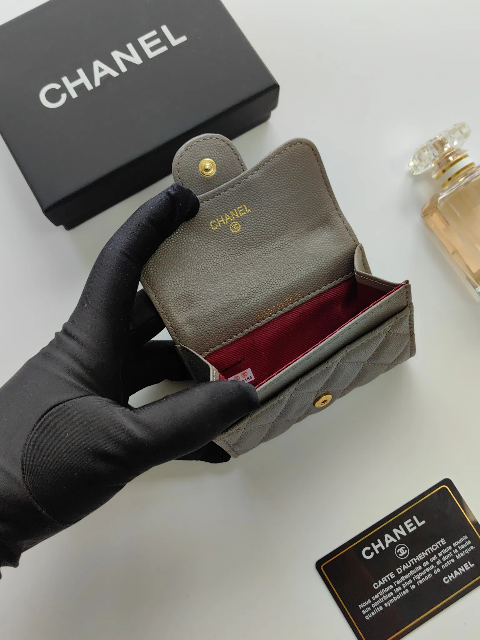 ￥110 CHANEL Chanel classic flap card holder. Imported sheepskin and caviar cowhide, card holder and coin purse integrated, with slip pocket on the back, model number: AP448, size: 7.5 × 11.3 × 2.1 cm