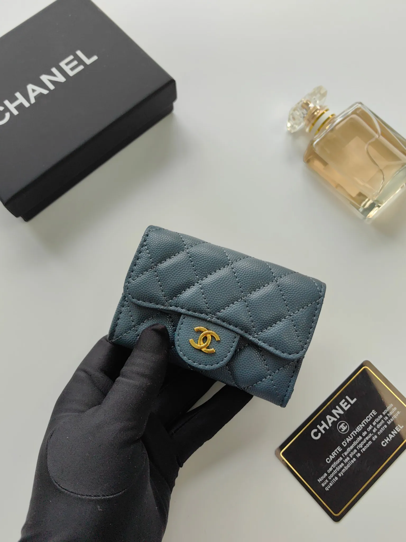 ￥130 CHANEL Chanel classic flap card holder. Imported sheepskin and caviar cowhide, card holder and coin purse integrated, with slip pocket on the back, model number: AP448, size: 7.5 × 11.3 × 2.1 cm