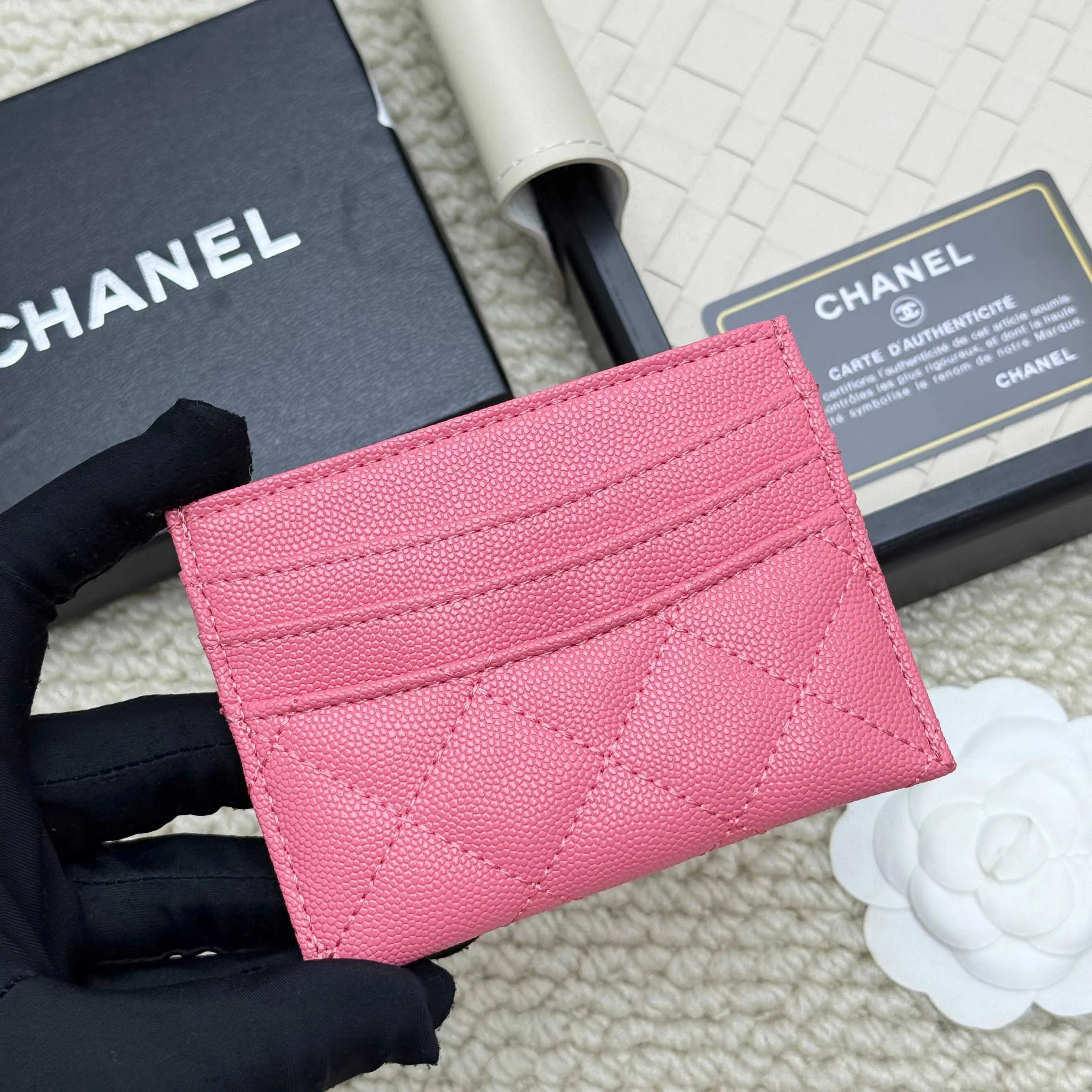 💰110 chanel 2025 new product card holder lambskin, seven card slots, can hold change, imported Italian lambskin + hardware logo, so beautiful, love it. The color is as shown in the picture, easy and fast storage, mini card holder No.: 4472 Size: w11×h10cm