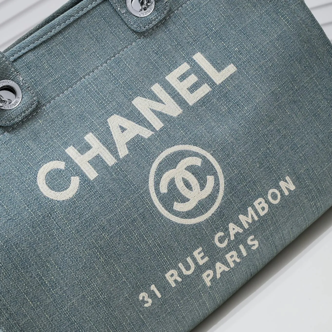 💰420￥Blue👑Chanel 2023 new beach bag denim bag🎉🎉Women's shoulder portable shopping bag large capacity mommy fashion simple chain bag✅✅✅👍👍 Style number: 67178-8 Size: top width 48/bottom width 38/height 30/thickness 14 cm