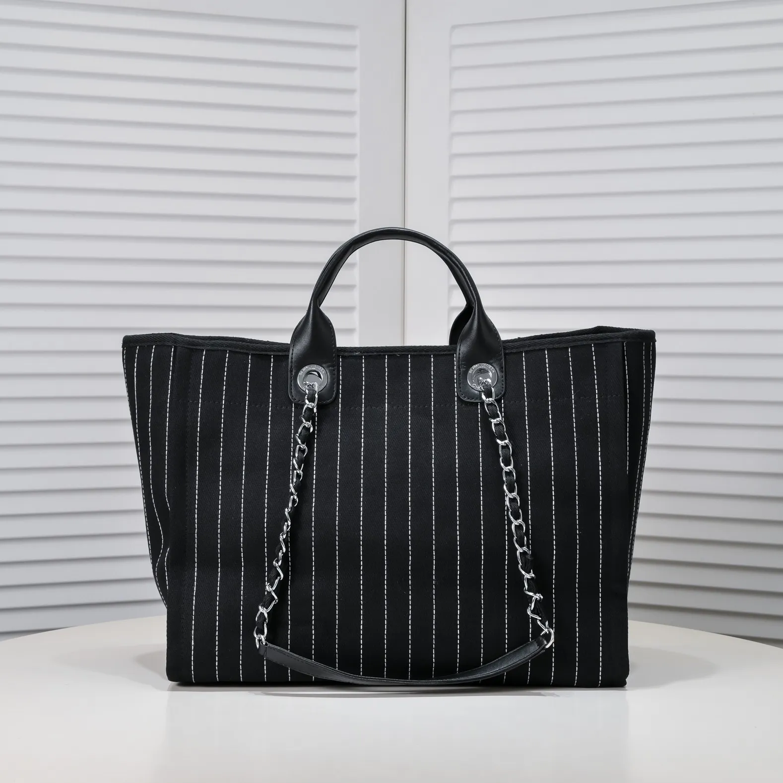 💰420￥Black👑Chanel 2023 new beach bag denim bag🎉🎉Women's shoulder portable shopping bag large capacity mommy fashion simple chain bag✅✅✅👍👍 Style number: 67178-8 Size: top width 48/bottom width 38/height 30/thickness 14 cm