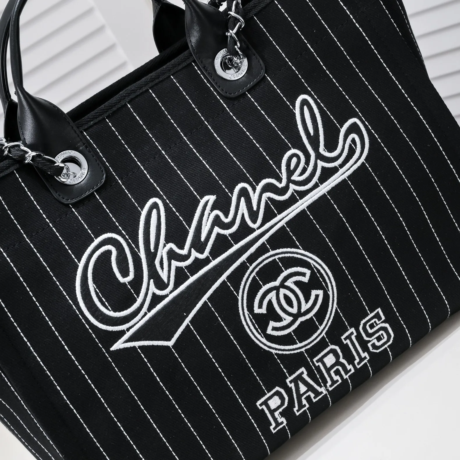 💰420￥Black👑Chanel 2023 new beach bag denim bag🎉🎉Women's shoulder portable shopping bag large capacity mommy fashion simple chain bag✅✅✅👍👍 Style number: 67178-8 Size: top width 48/bottom width 38/height 30/thickness 14 cm
