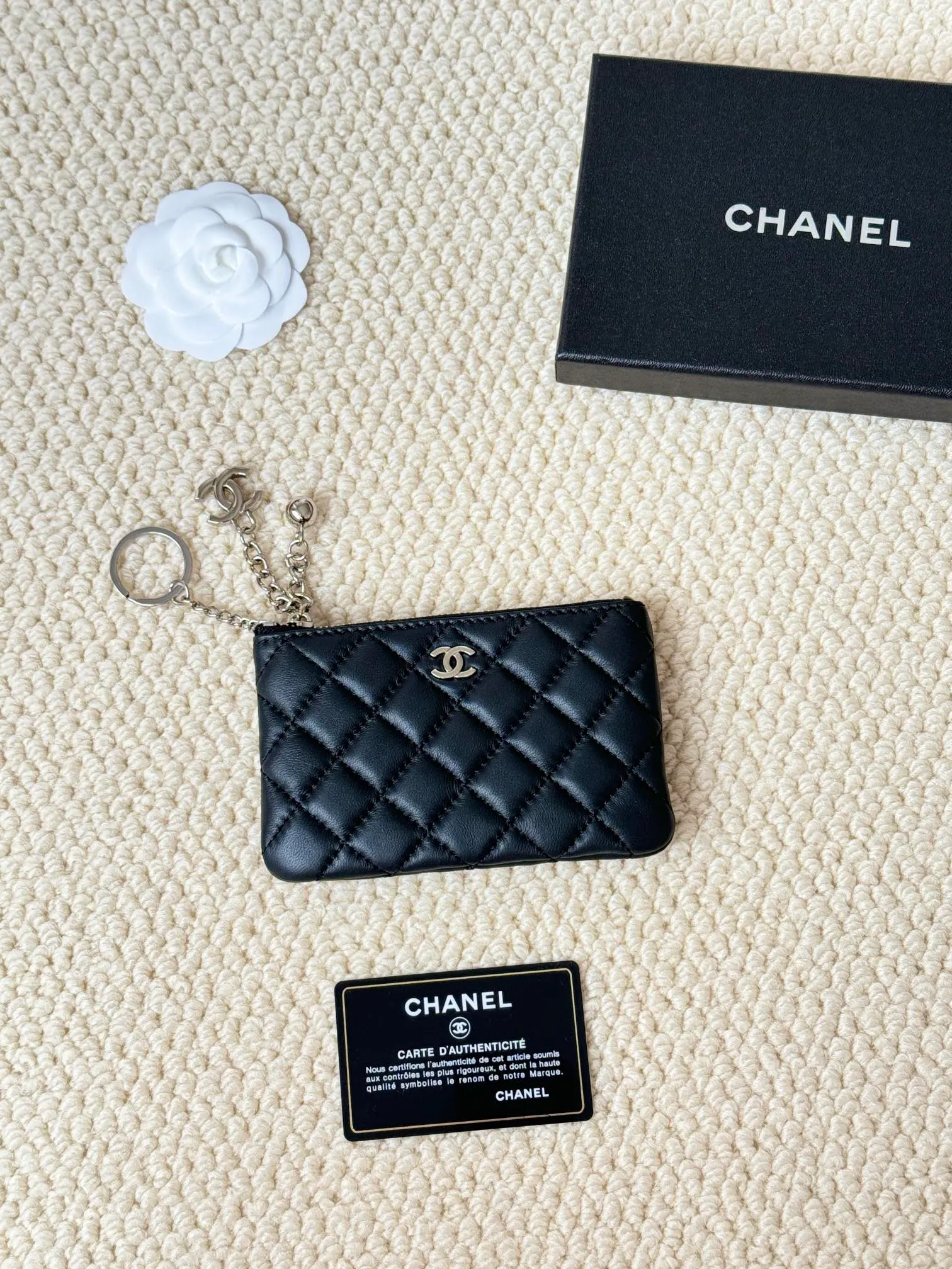 💰130 chanel sheepskin pendant coin purse💦 Model No.: A50168 Classic small carry-on bag, one of the most practical bags in the era of mobile payment, cards, change, key and lipstick in one package, cute, practical and connotative, nice card holder, key bag, coin purse, lipstick bag. Reference size: 9.5×15×0.5cm