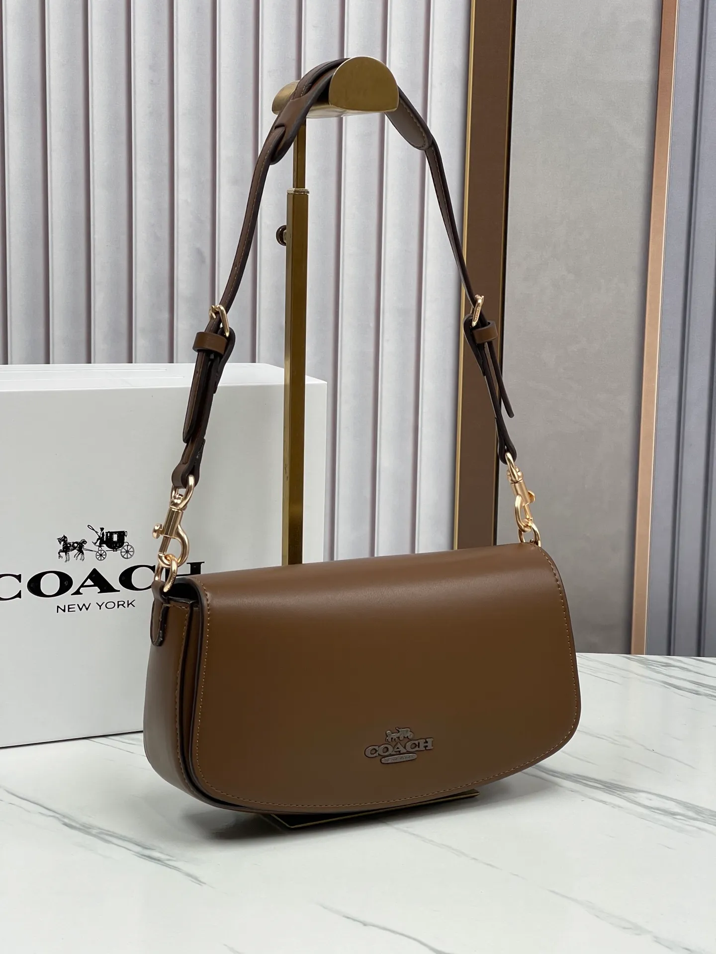 P390🍑Coach/Coach’s new June Satchel. CT776 small bag has that kind of matching feeling and the leather texture is great. Size 23/20/8.5