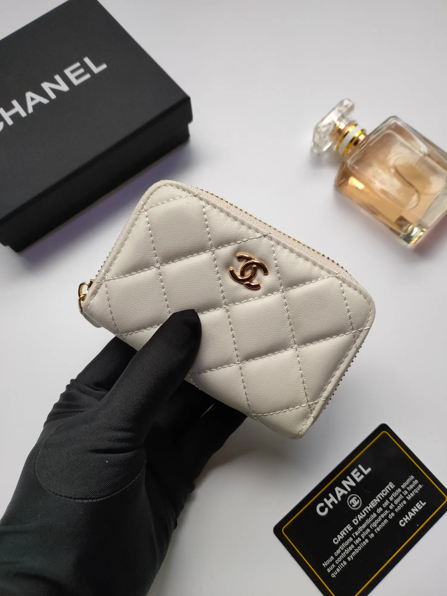 ￥110 Chanel card holder❤Coin purse️❤️Full leather inside and outside. Counter style. Impeccable workmanship details. Adhere to high quality. Style number: AP452 Size: 10x9cm