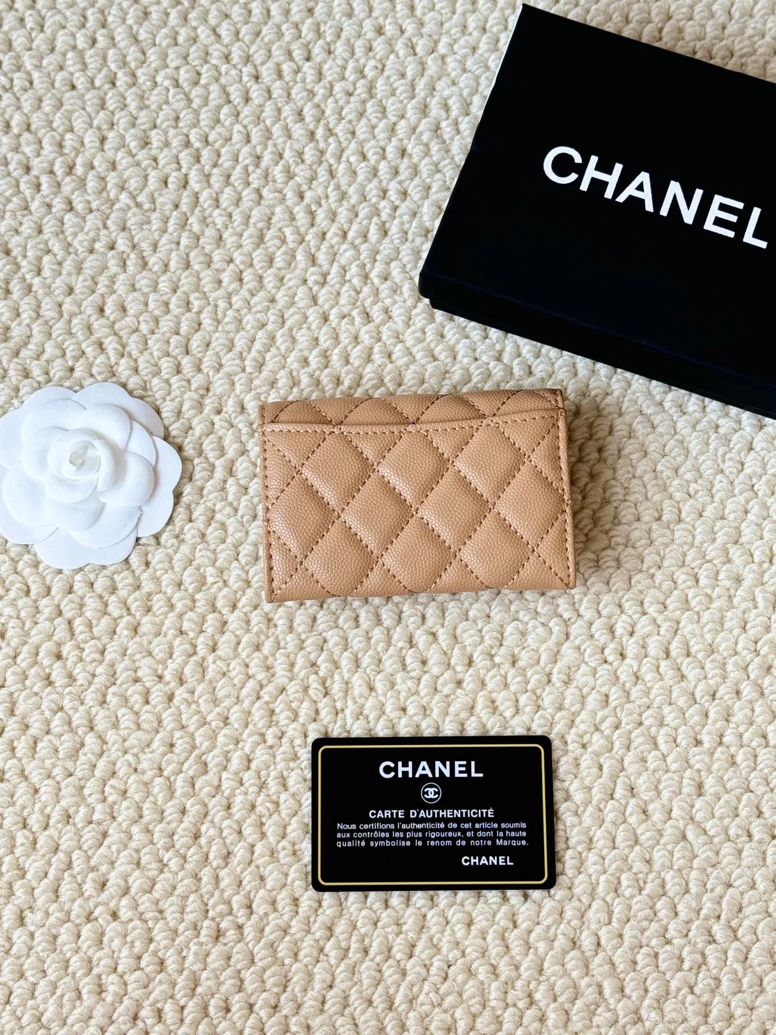 💰120 Style number: AP458chanel The most classic card holder, coin purse, Chanel classic flap card holder. Caviar cowhide, card holder and coin purse in one, with slip pocket on the back. Style number: AP458 Dimensions: 7.5 × 11.3 × 2.1 cm