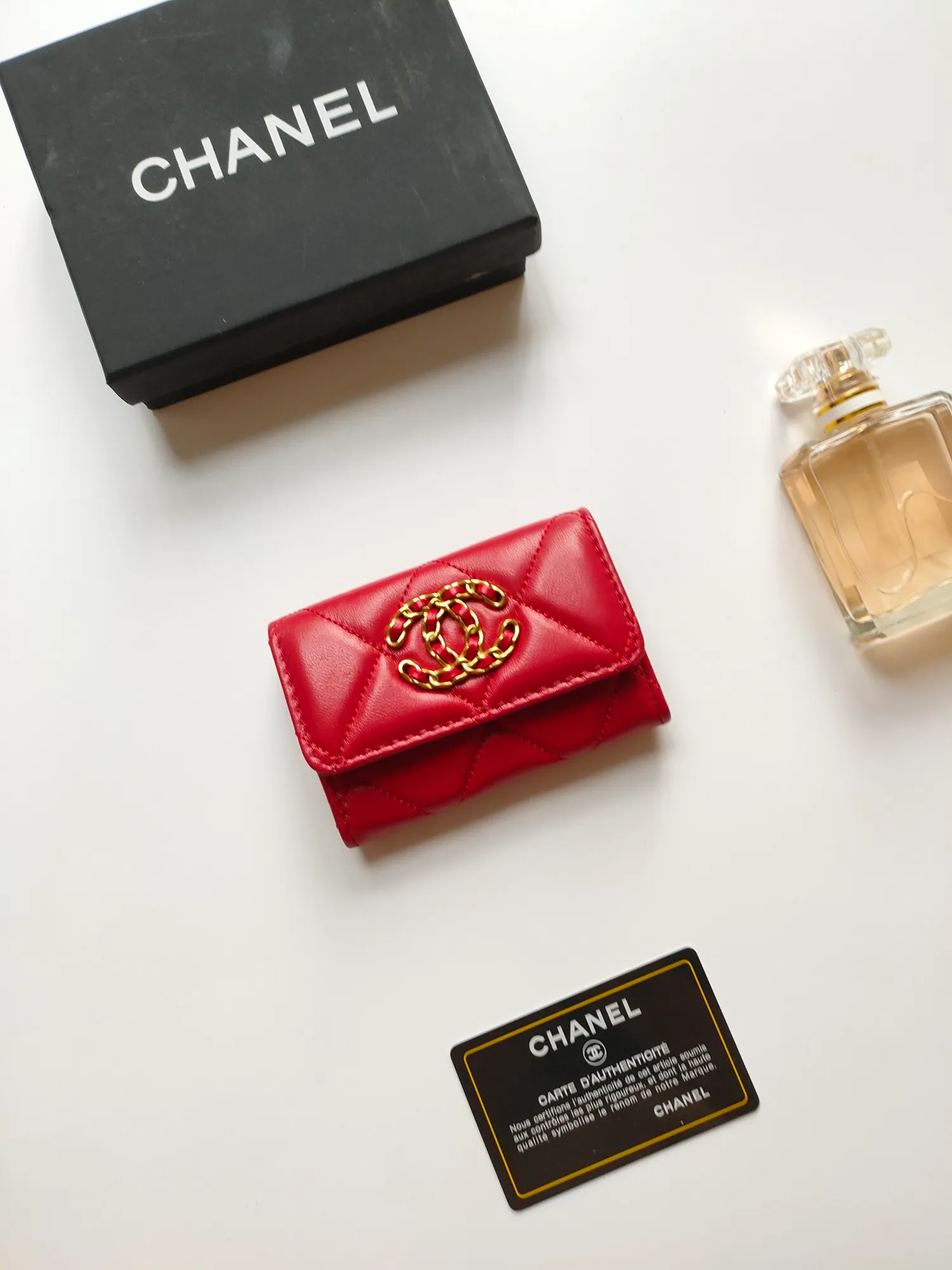 💰120💰CHANEL New Flap Coin Purse [Color][Color][Color] This year’s latest logo is paired with a large rhombus, using imported lambskin and retro hardware...❤️This card holder has a large capacity. It can hold about 1,000 yuan at a 20% discount of 100 yuan, and it can also hold 2.3 cards. ❤️❤️❤️It is very practical! Model number AP3600 size 11*8.5*3cm