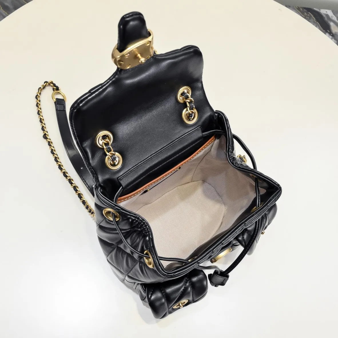 Style No. CU076 Size: 22.5*21*13.5cm