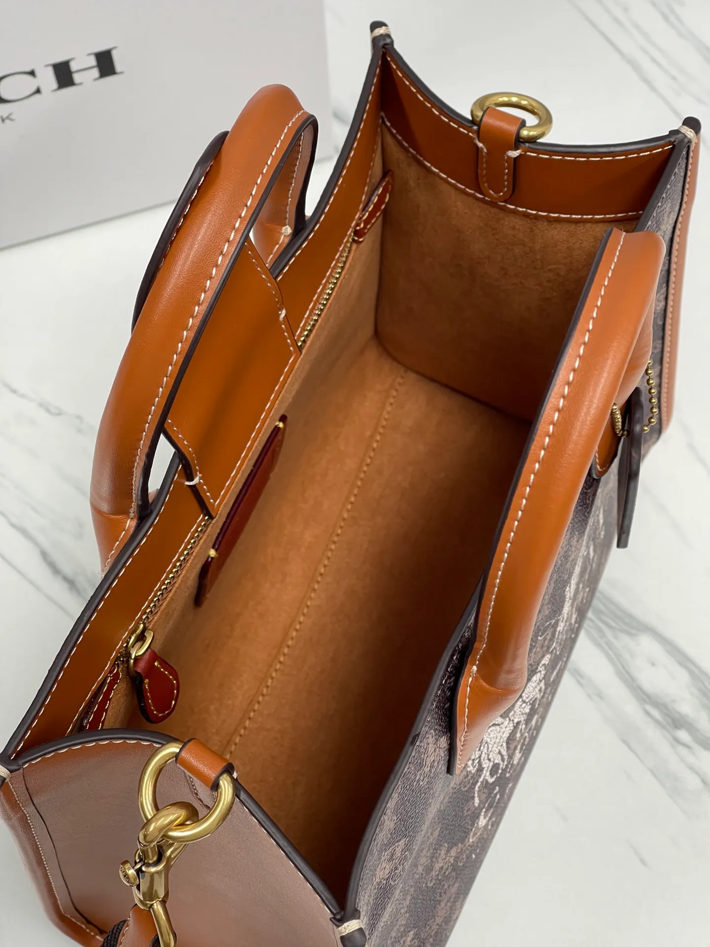 Batch 460💰coach/Coach new model CR680 counter new ACE carriage pattern women's tote bag single shoulder crossbody handheld tote bag double shoulder strap design size: 26X20.5X12