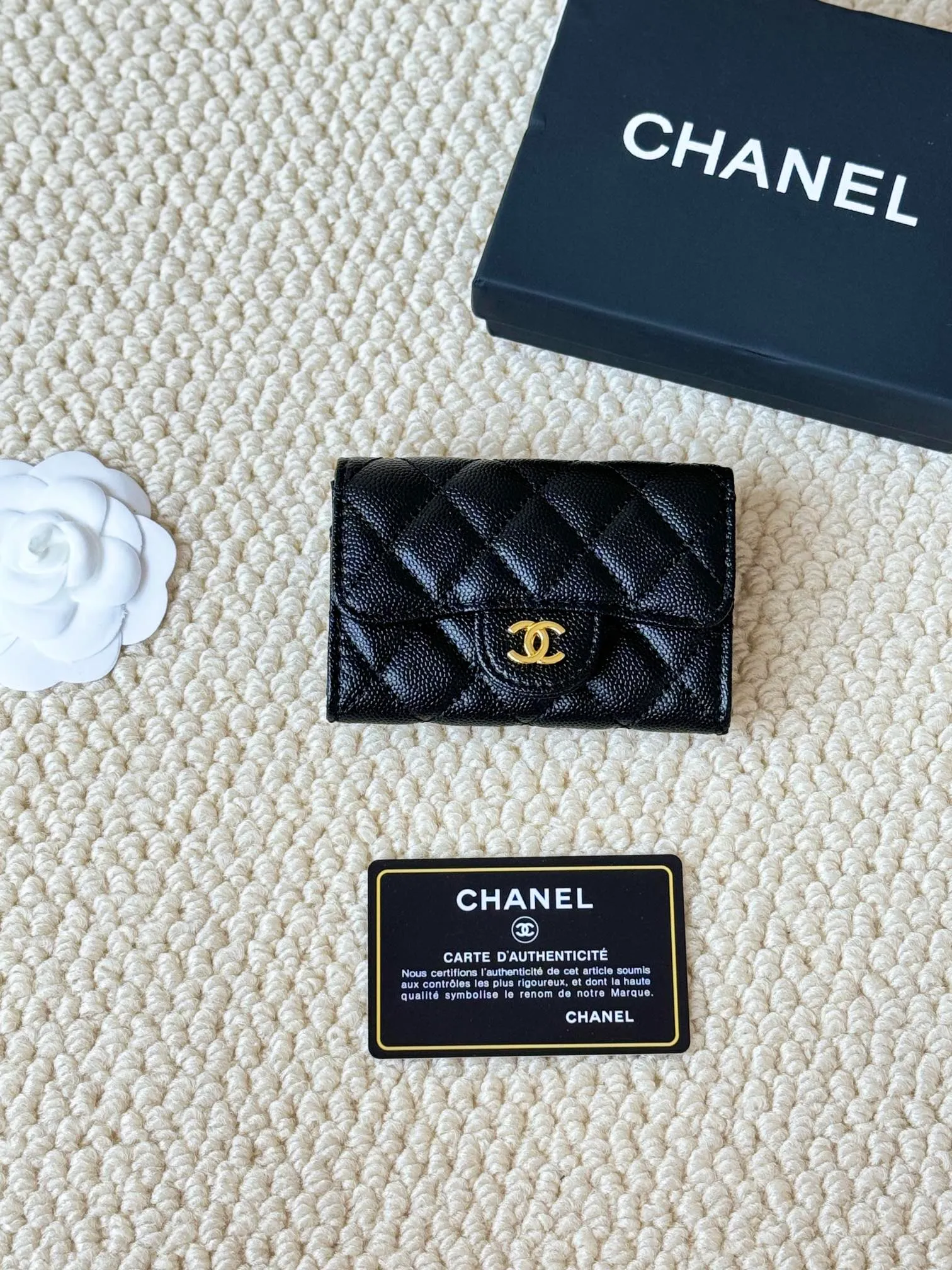 💰120 Style number: AP458chanel The most classic card holder, coin purse, Chanel classic flap card holder. Caviar cowhide, card holder and coin purse in one, with slip pocket on the back. Size: 7.5 × 11.3 × 2.1 cm