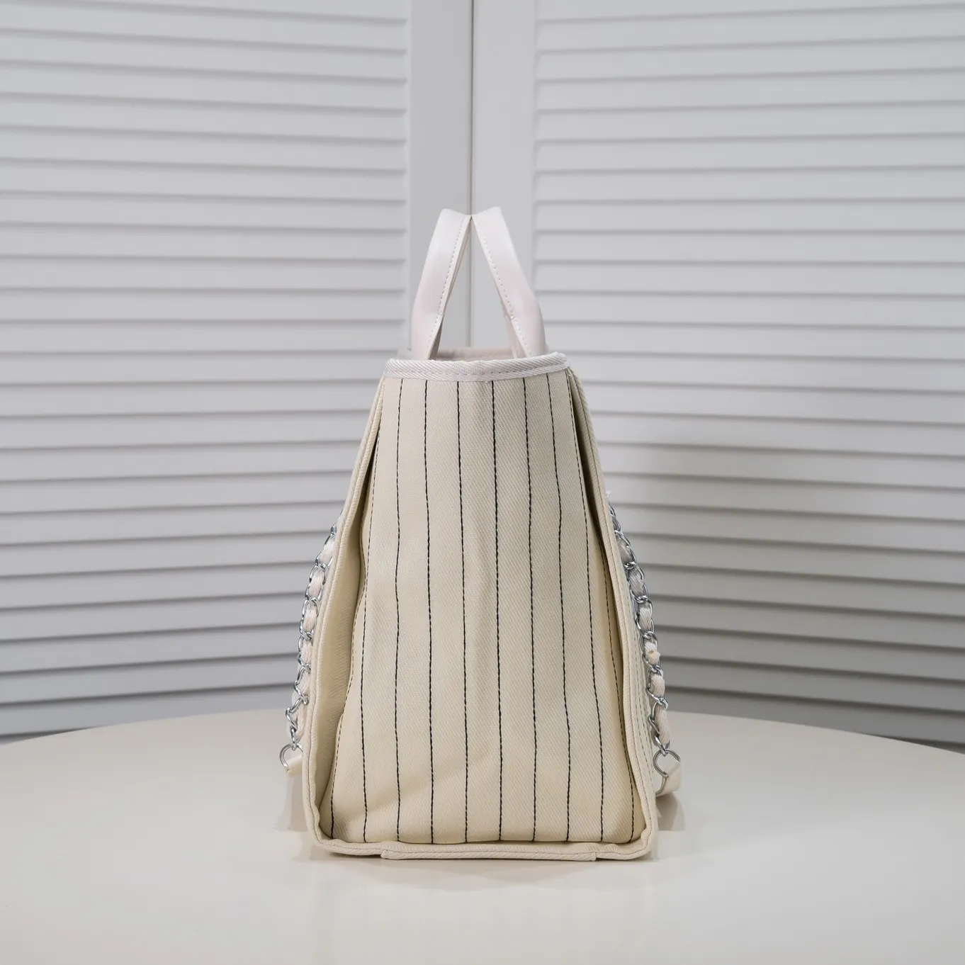 💰420￥White👑Chanel 2023 new beach bag denim bag🎉🎉Women's shoulder portable shopping bag large capacity mommy fashion simple chain bag✅✅✅👍👍 Style number: 67178-8 Size: top width 48/bottom width 38/height 30/thickness 14 cm