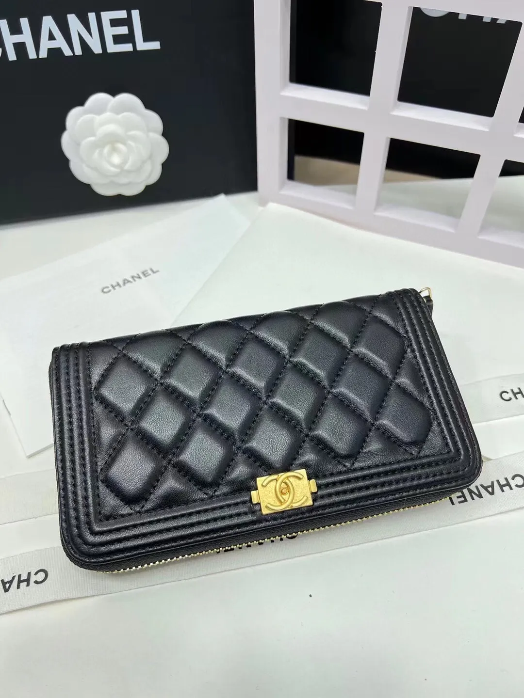 Upgraded version💋leboy series small grain ball grain cowhide vs sheepskin🍃gold and silver buckle.Chanel 🆕new color snap button 20% off long wallet, [satisfied][satisfied] original order quality exquisite lock buckle, exquisite stitching workmanship 8 card slots with the latest packaging 80286🍃Size: 19cm💰180