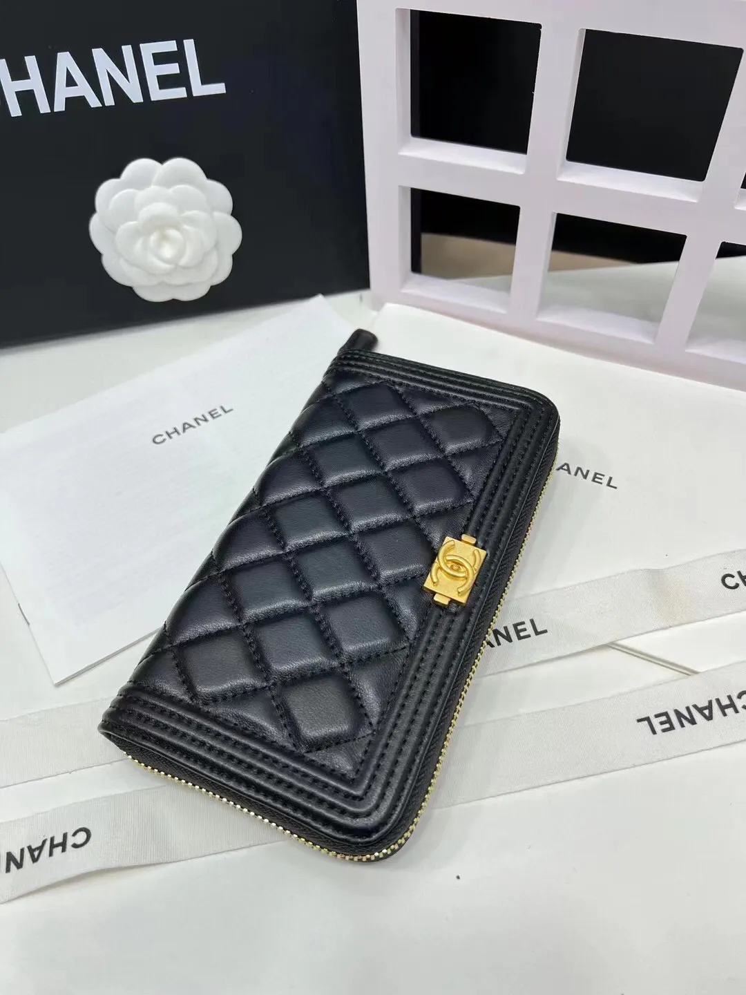 Upgraded version💋leboy series small grain ball grain cowhide vs sheepskin🍃gold and silver buckle.Chanel 🆕new color snap button 20% off long wallet, [satisfied][satisfied] original order quality exquisite lock buckle, exquisite stitching workmanship 8 card slots with the latest packaging 80286🍃Size: 19cm💰180