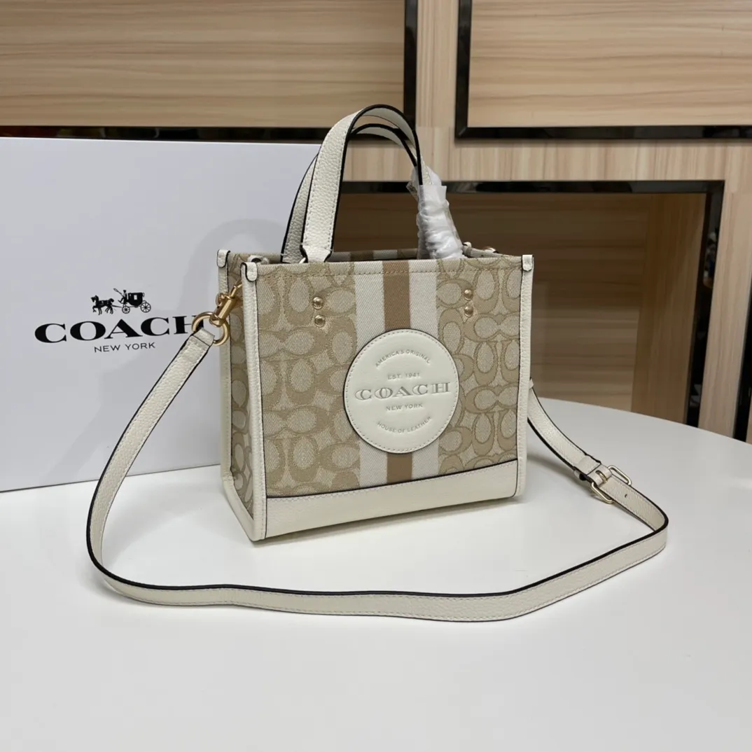 Top original order batch 420💰coach/Coach new color field 22 small portable cross-body shopping bag, fashionable European and American, Mini 22 unique redwood color, soothing warm tones, a winter color at a glance, super gentle Dempsey Chambray series, no one is unfamiliar with it, classic style, color matching in different seasons, model 8417. Size: 22*20*12 cm,