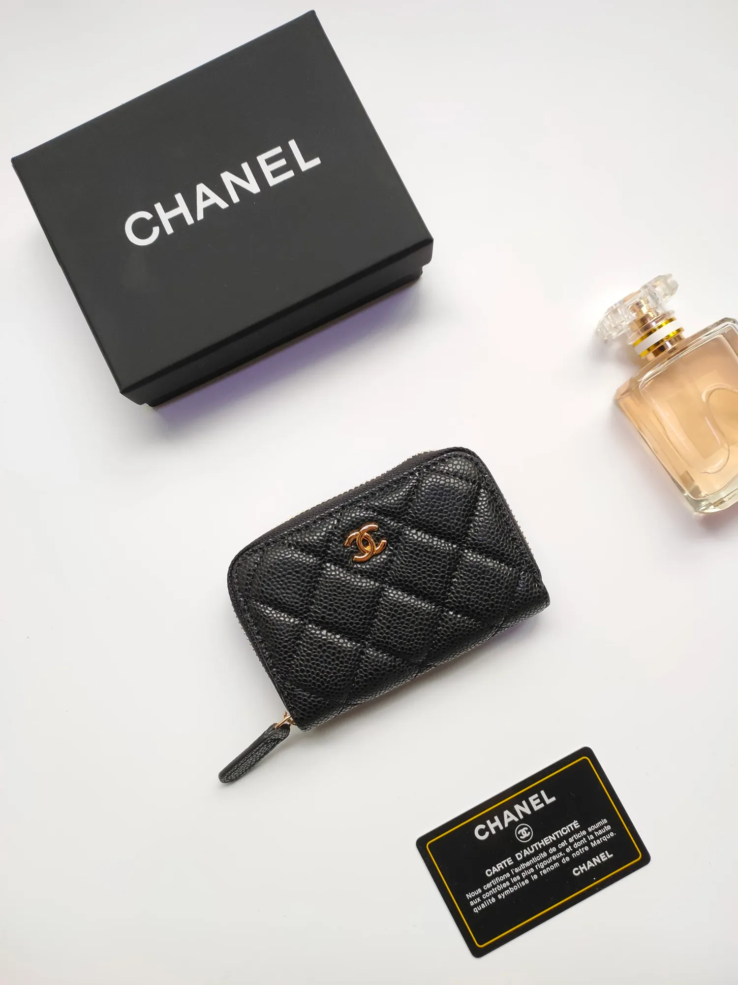 ￥110 Chanel card holder❤Coin purse️❤️Full leather inside and outside. Counter style. Impeccable workmanship details. Adhere to high quality. Style number: AP452 Size: 10x9cm
