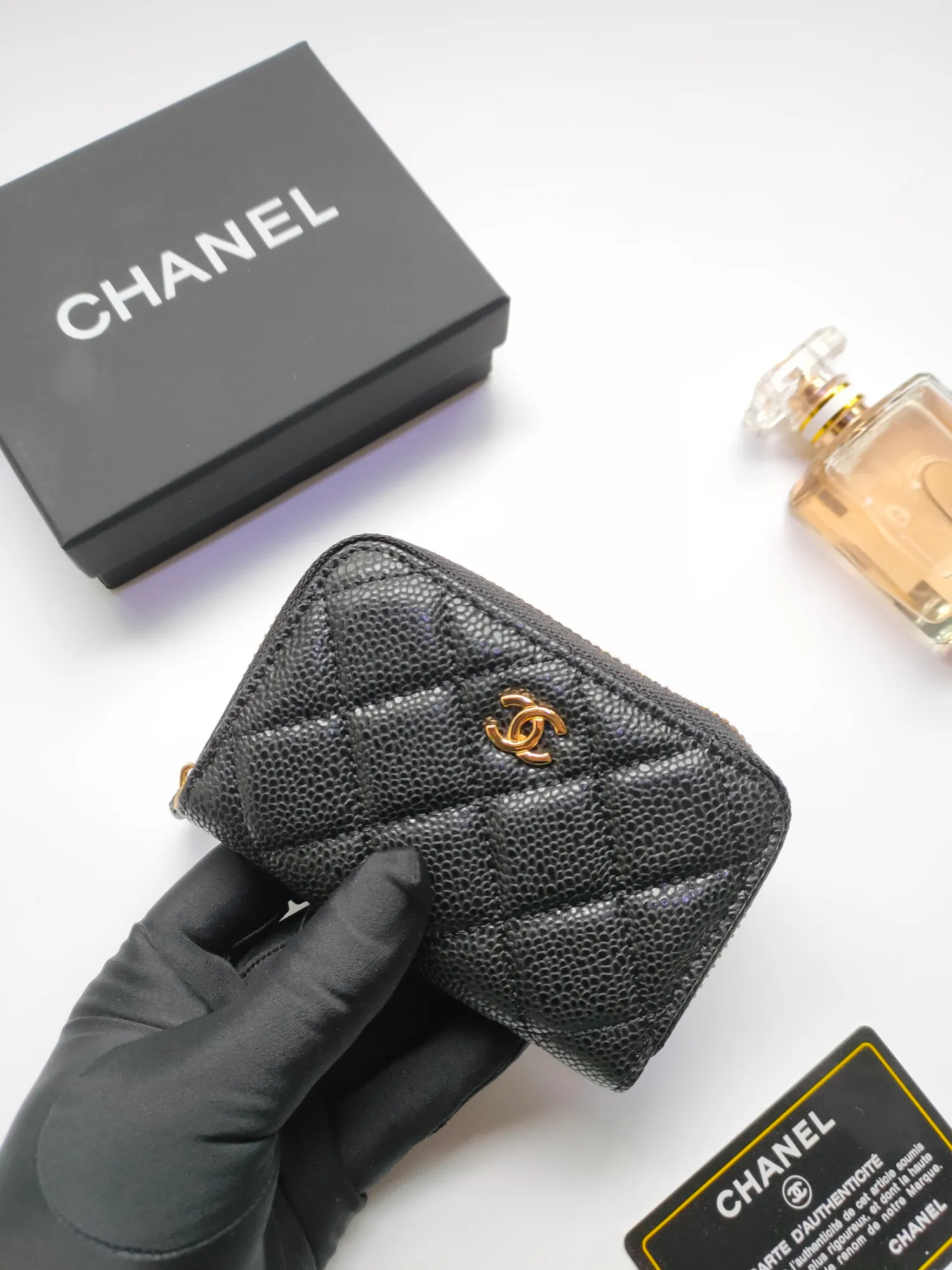 ￥110 Chanel card holder❤Coin purse️❤️Full leather inside and outside. Counter style. Impeccable workmanship details. Adhere to high quality. Style number: AP452 Size: 10x9cm
