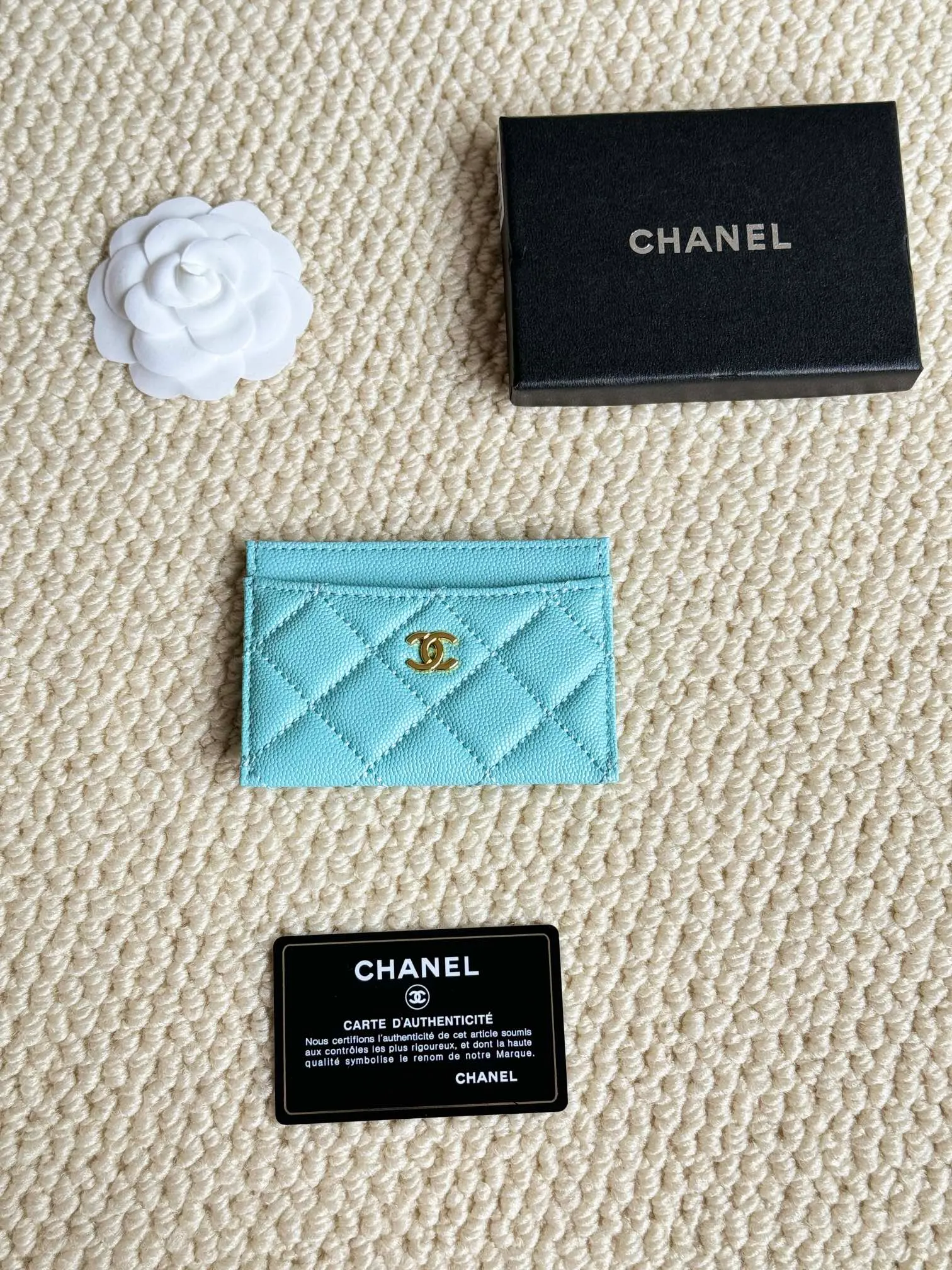 💰100Chanel Chanel counter classic card holder Model number: AP456 Made of cowhide caviar, a classic and timeless mini card holder. Super cute😍 Size: 7.5×11.2×0.5cm Fine workmanship and high-end quality