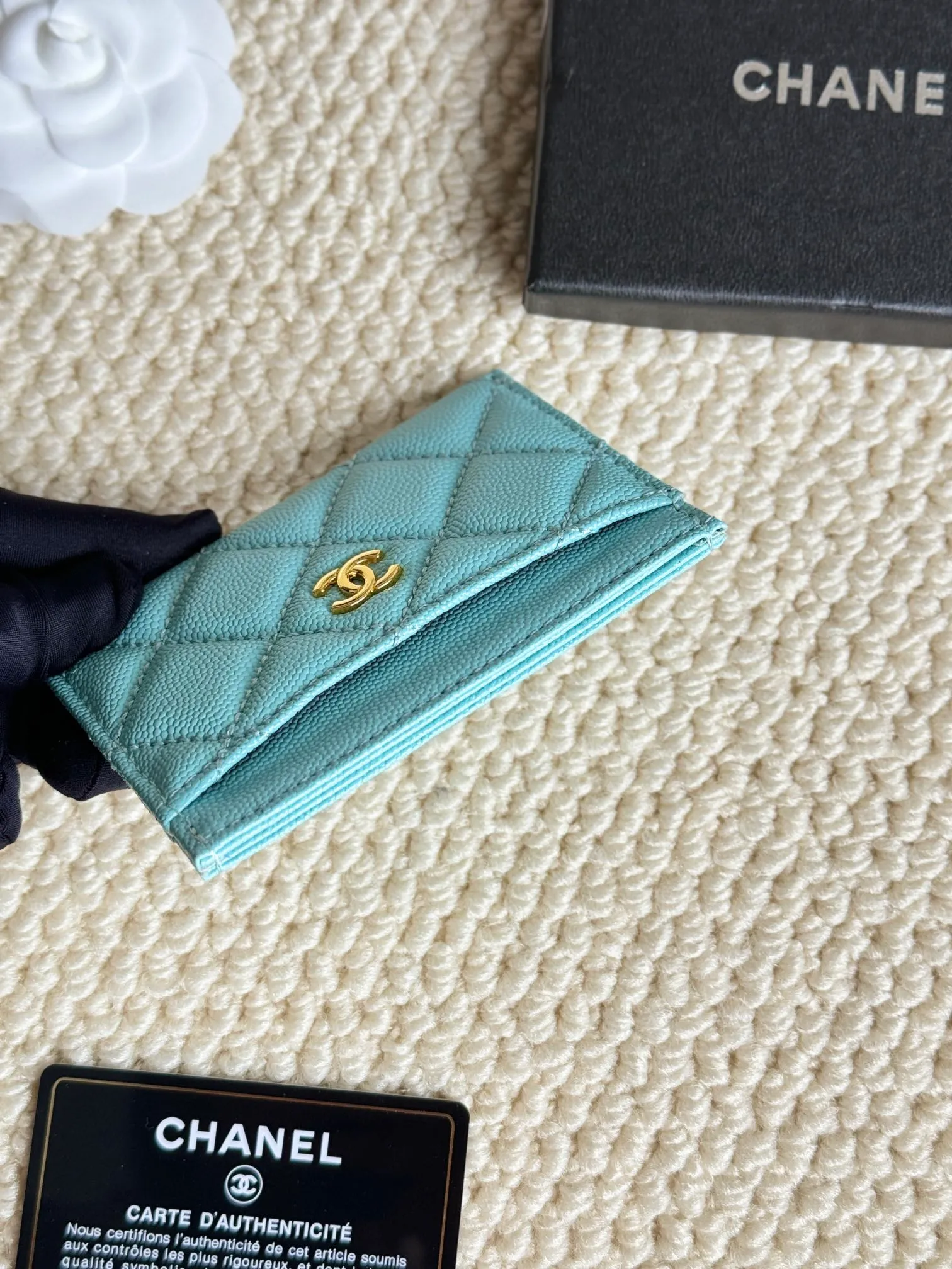 💰100Chanel Chanel counter classic card holder Model number: AP456 Made of cowhide caviar, a classic and timeless mini card holder. Super cute😍 Size: 7.5×11.2×0.5cm Fine workmanship and high-end quality