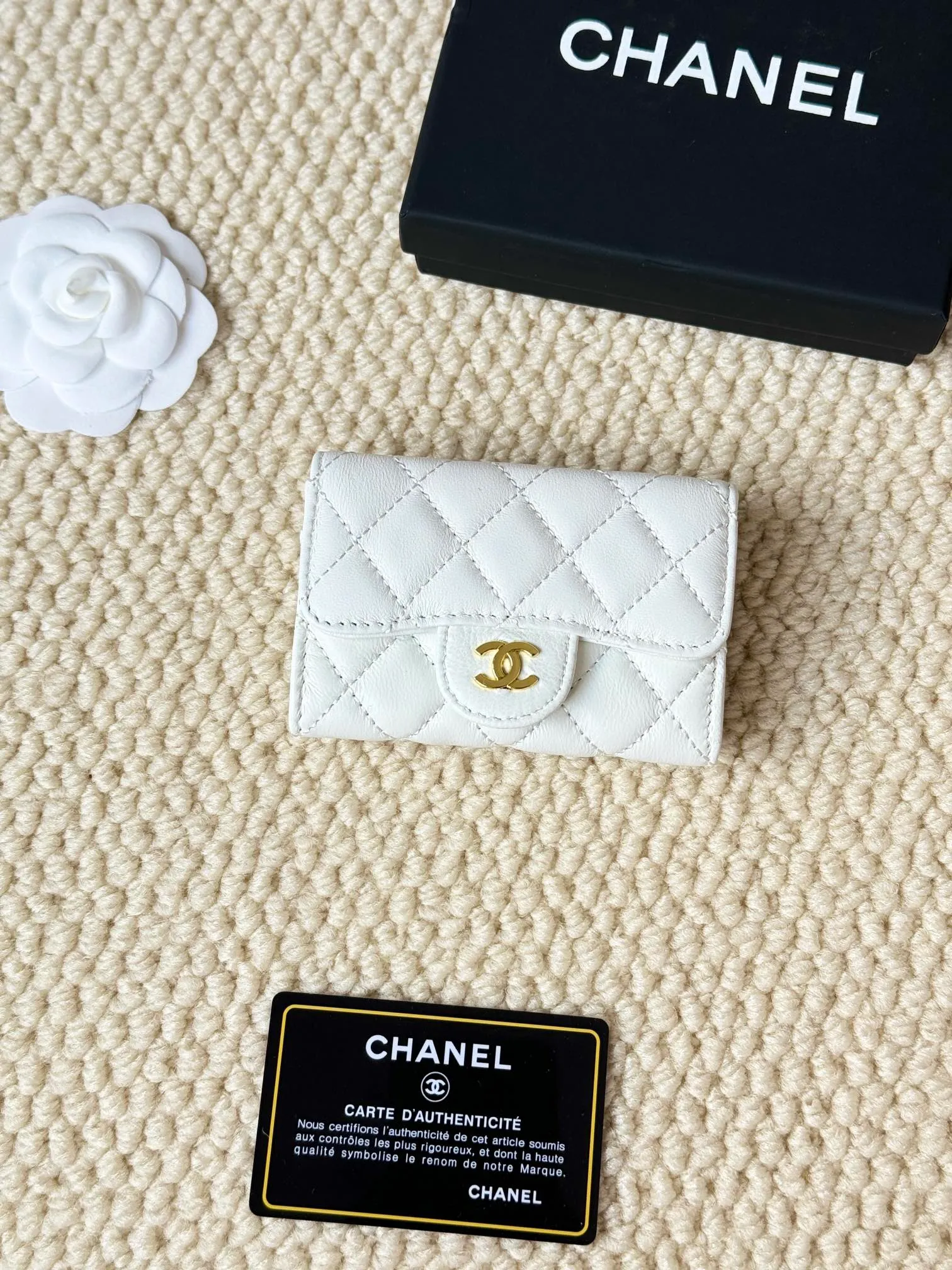 💰120 chanel lambskin model number: AP458 The most classic card holder, coin purse, Chanel classic flap card holder. Sheepskin series card holder and coin purse in one, with slip pocket on the back. Size: 7.5 × 11.3 × 2.1 cm