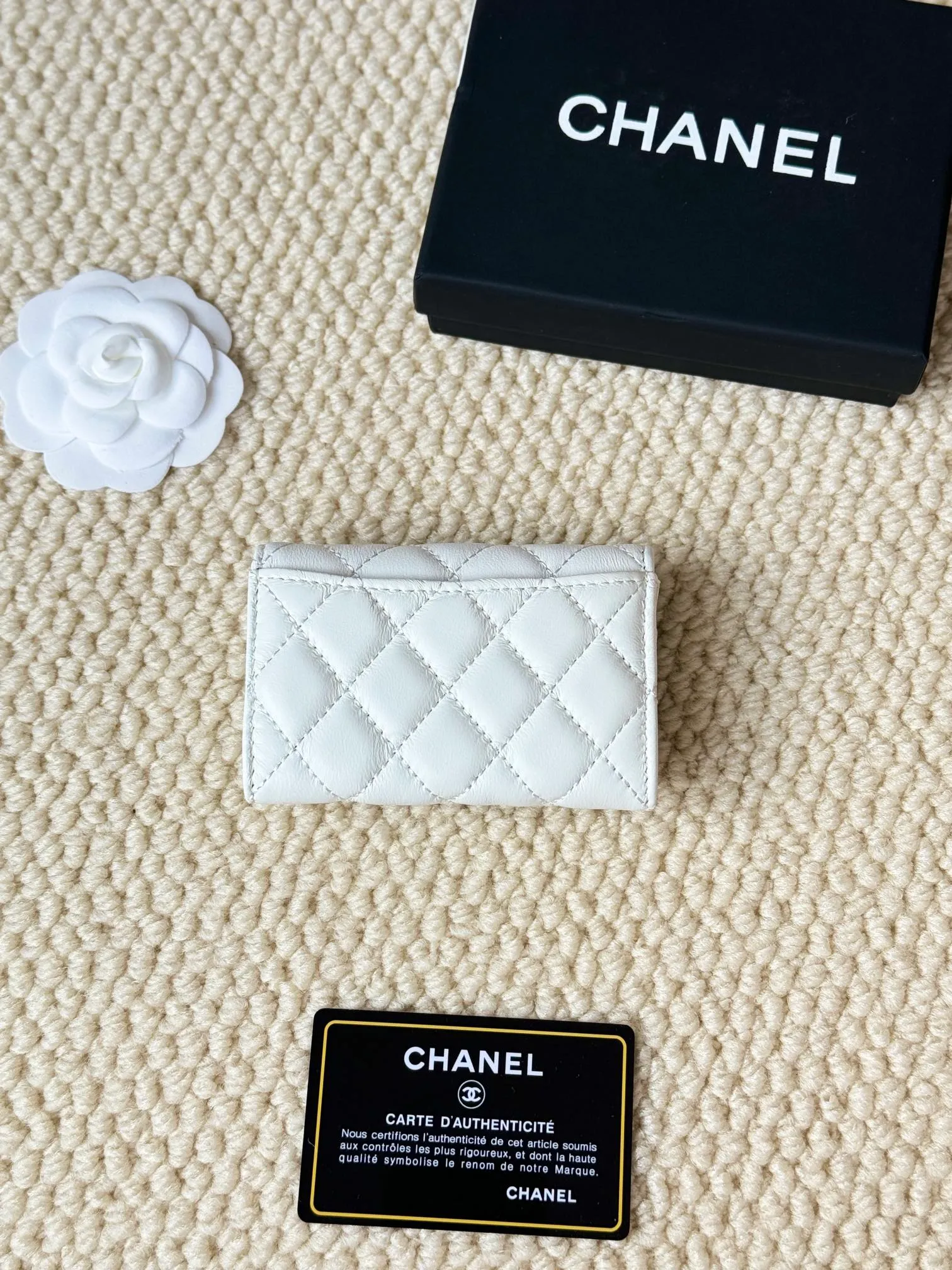 💰120 chanel lambskin model number: AP458 The most classic card holder, coin purse, Chanel classic flap card holder. Sheepskin series card holder and coin purse in one, with slip pocket on the back. Size: 7.5 × 11.3 × 2.1 cm