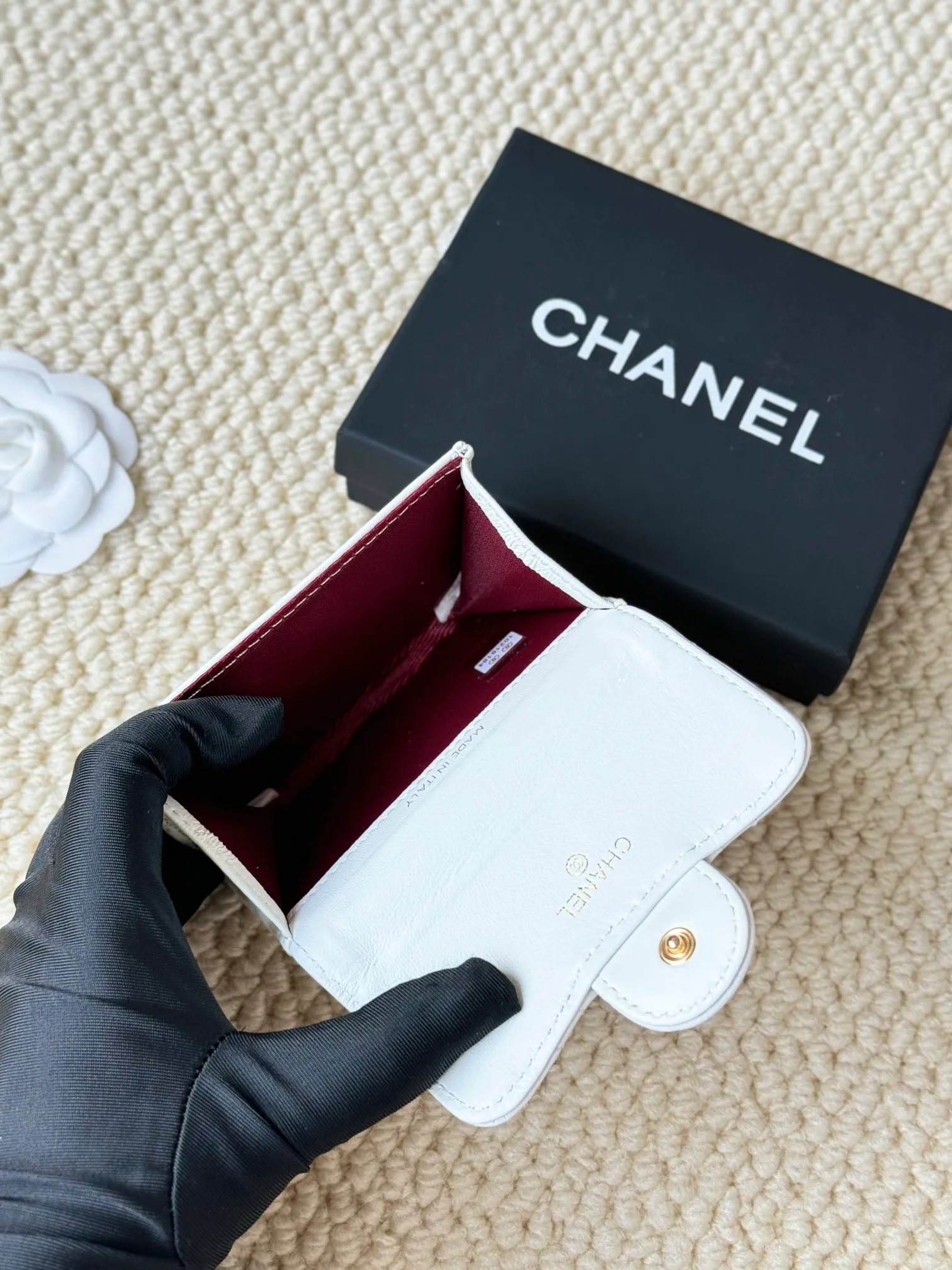 💰120 chanel lambskin model number: AP458 The most classic card holder, coin purse, Chanel classic flap card holder. Sheepskin series card holder and coin purse in one, with slip pocket on the back. Size: 7.5 × 11.3 × 2.1 cm