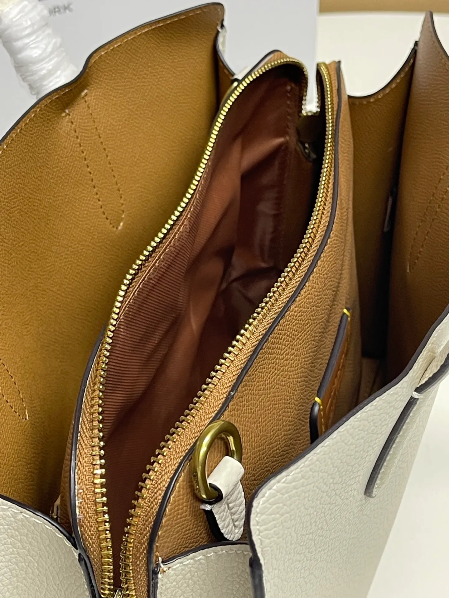 Top original order batch 460💰COACH/Coach new women's classic logo CJ806 CARTER CARRYALL No. 28 handbag, size 28 20 10