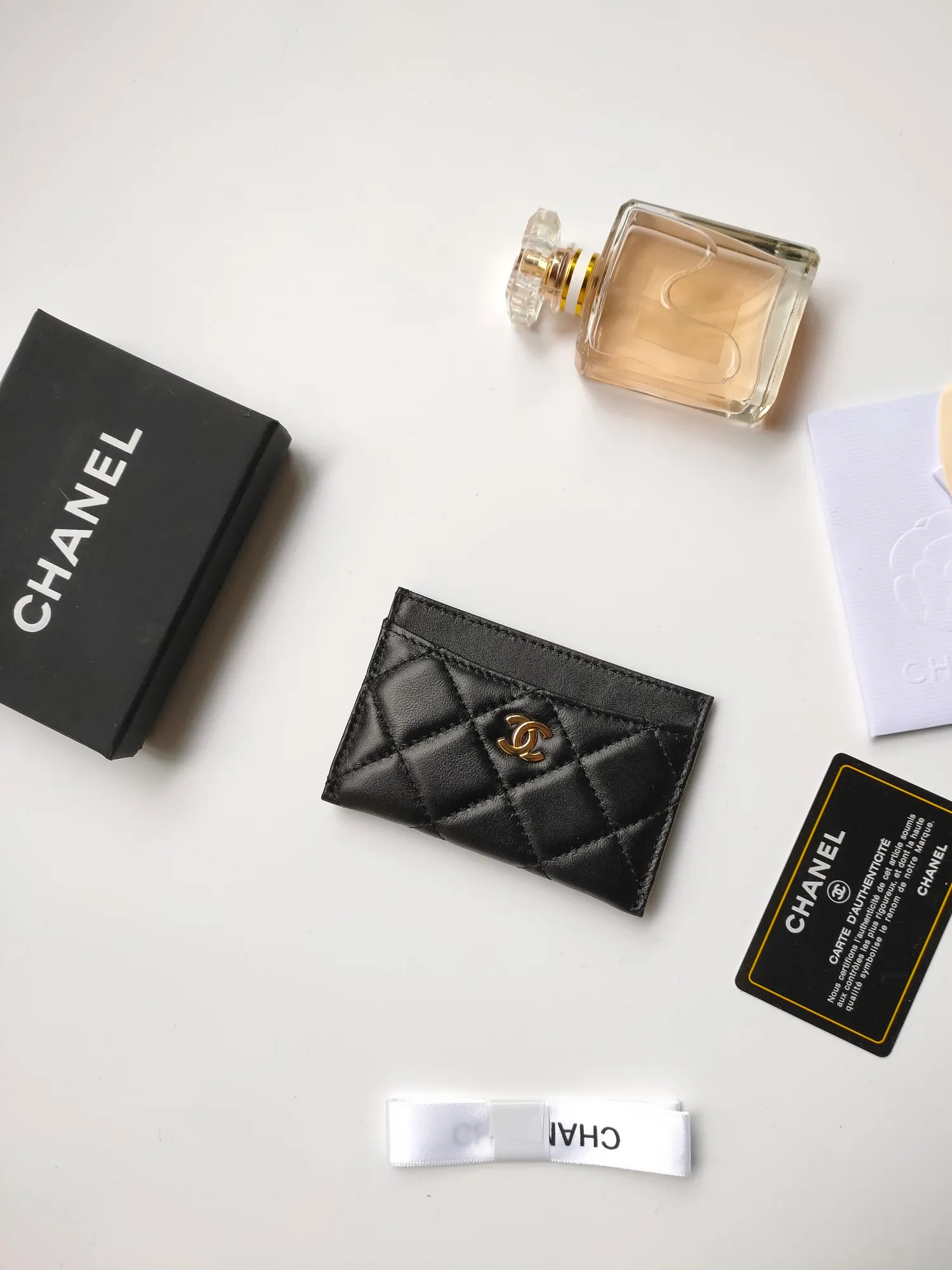 💰90 CHANEL Chanel counter card holder👍Model number: AP446 Size: 7.5×11.2×0.5cm Sheepskin inside and outside😍😍Fine workmanship High-end quality [Rose] Complete accessories