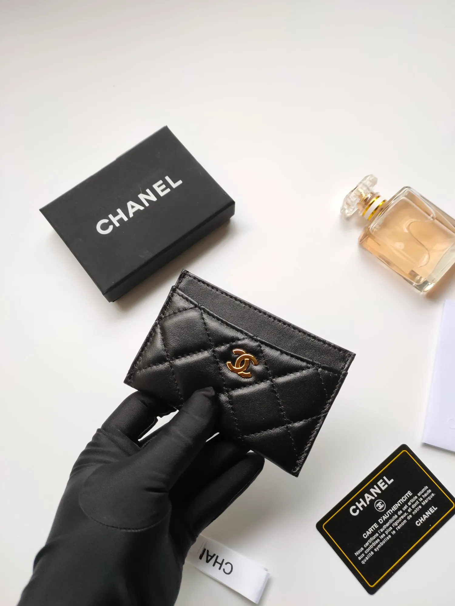 💰90 CHANEL Chanel counter card holder👍Model number: AP446 Size: 7.5×11.2×0.5cm Sheepskin inside and outside😍😍Fine workmanship High-end quality [Rose] Complete accessories