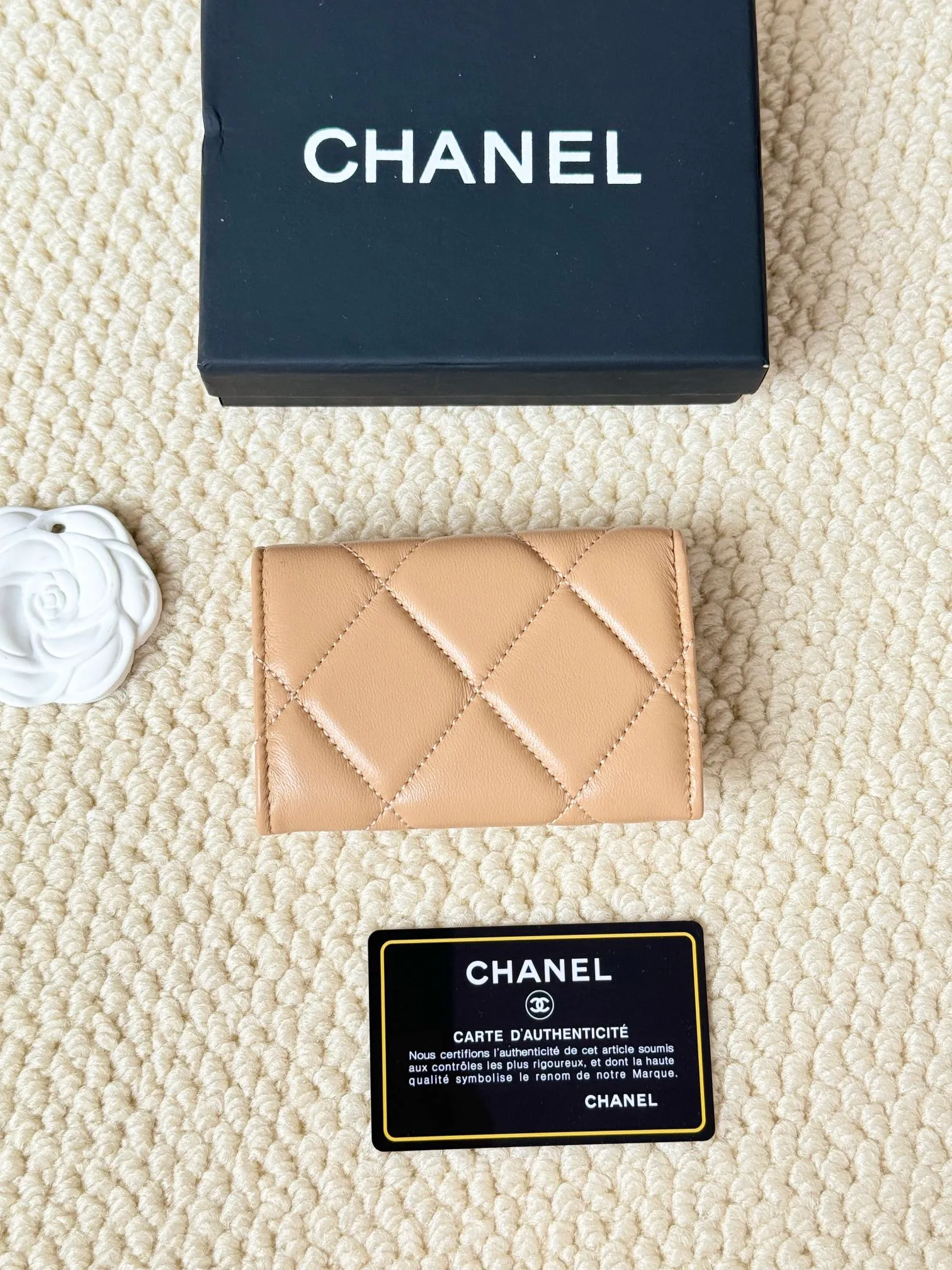 💰130 model number AP3610 CHANEL new flap coin purse. This year’s latest logo is paired with rhombus, lambskin and retro hardware... This card holder has a large capacity. It can hold about 1,000 yuan at a 20% discount of 100 yuan, and it can also hold 2.3 cards, which is very practical! Size 11*8.5*3cm