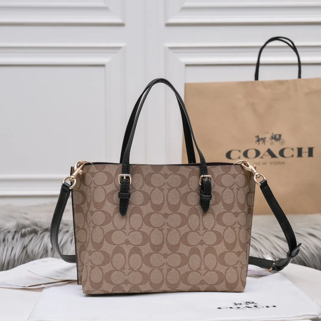 P340 [Top original order] Coach's new Mollie tote tote bag, small size c4250. Small tote bags are very popular recently~ It has a tote shape and is very delicate and compact. The presbyopic color is particularly classic, and the compartment has a zipper, which is very practical! Size:25*19*12cm