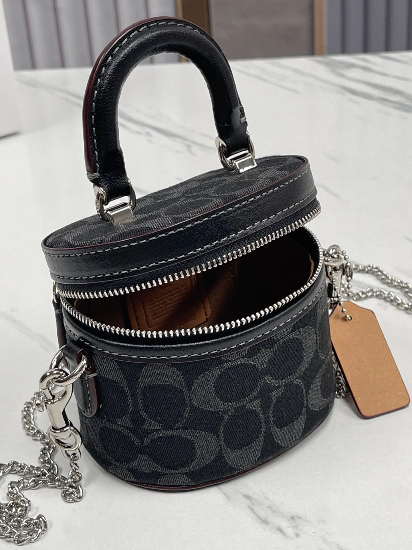 Batch 440💰coach/Coach’s new trail12 mini box bag CE769, cowhide, original hardware, C-shaped zipper, super shiny, can hold lipstick, card holder, car keys and loose powder, size 11.5x9x7.5cm,