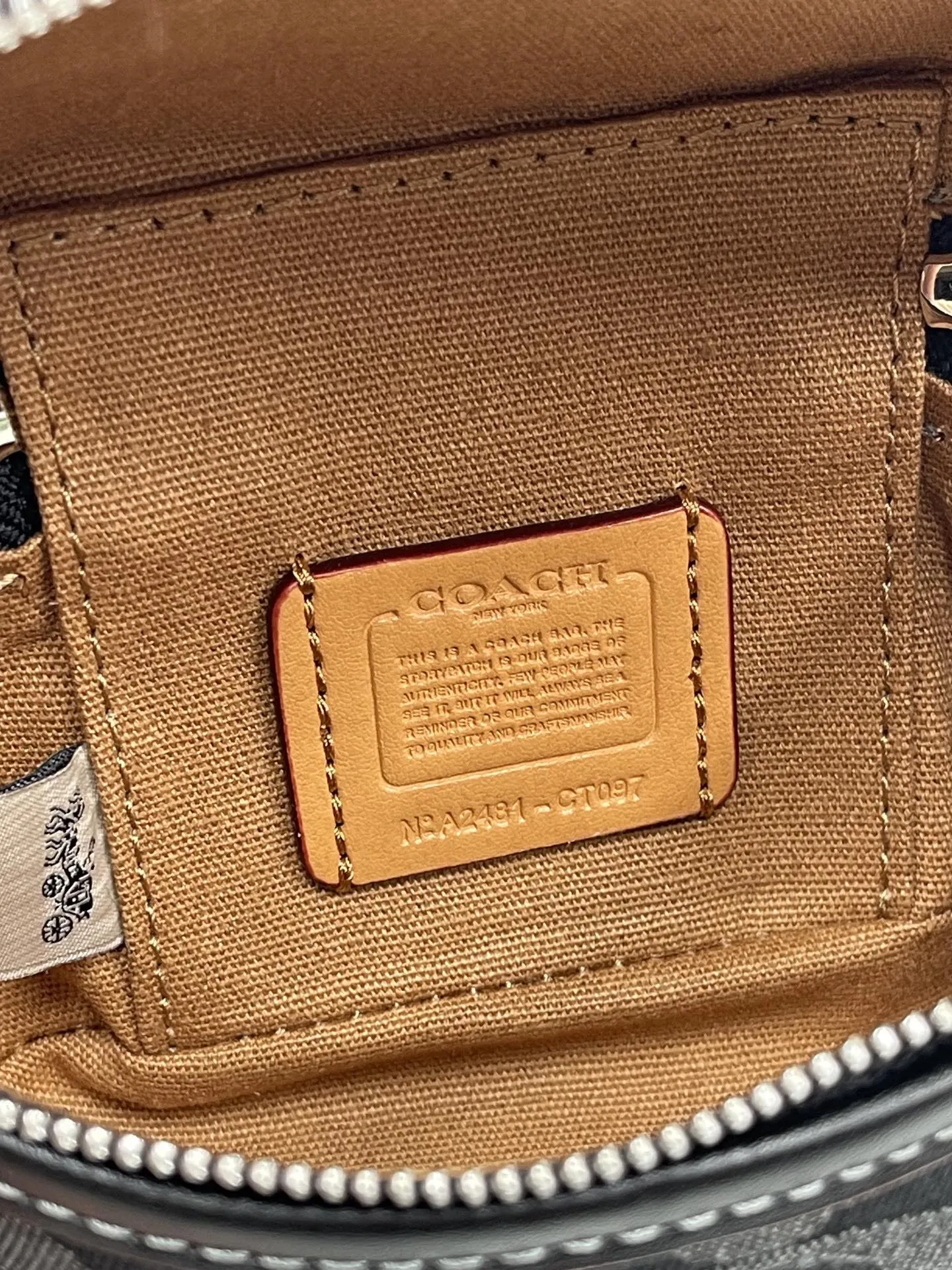Batch 440💰coach/Coach’s new trail12 mini box bag CE769, cowhide, original hardware, C-shaped zipper, super shiny, can hold lipstick, card holder, car keys and loose powder, size 11.5x9x7.5cm,