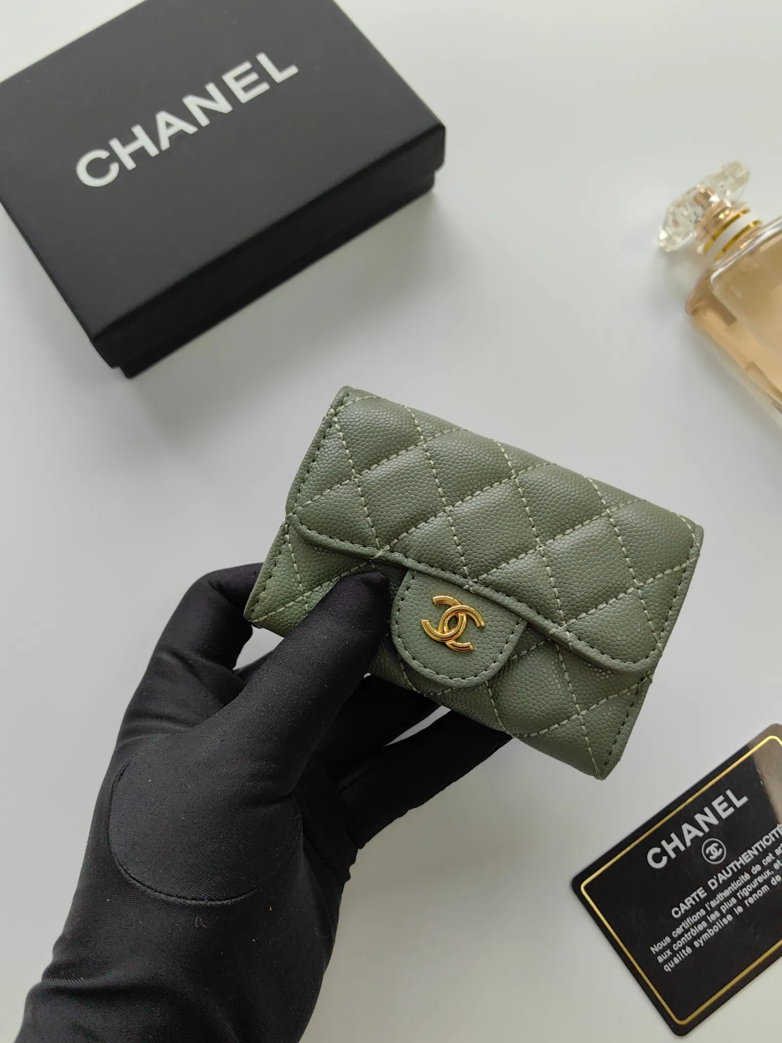 ￥130 CHANEL Chanel classic flap card holder. Imported sheepskin and caviar cowhide, card holder and coin purse integrated, with slip pocket on the back, model number: AP448, size: 7.5 × 11.3 × 2.1 cm